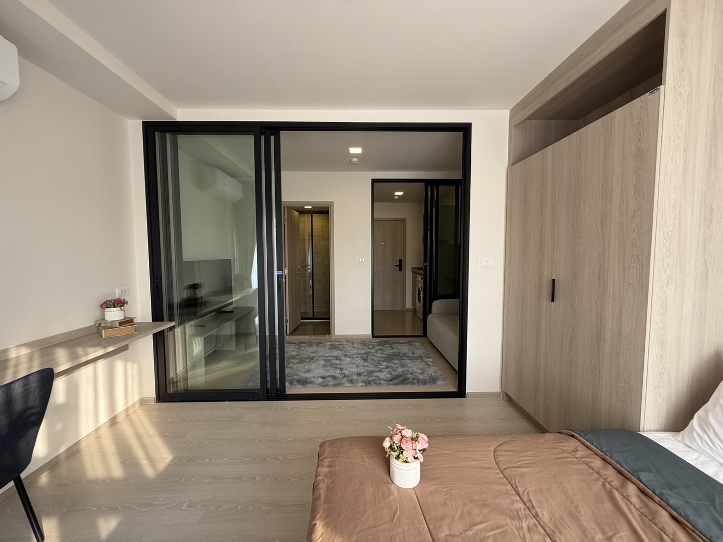 ให้เช่าคอนโดปทุมธานี รังสิต ธรรมศาสตร์ : 💥ดี คอนโด ชายน์ รังสิต ห้องใหญ่ให้เช่า 9,200 บาท ถูกที่สุดในตึก มีแค่ 3 ห้อง💥