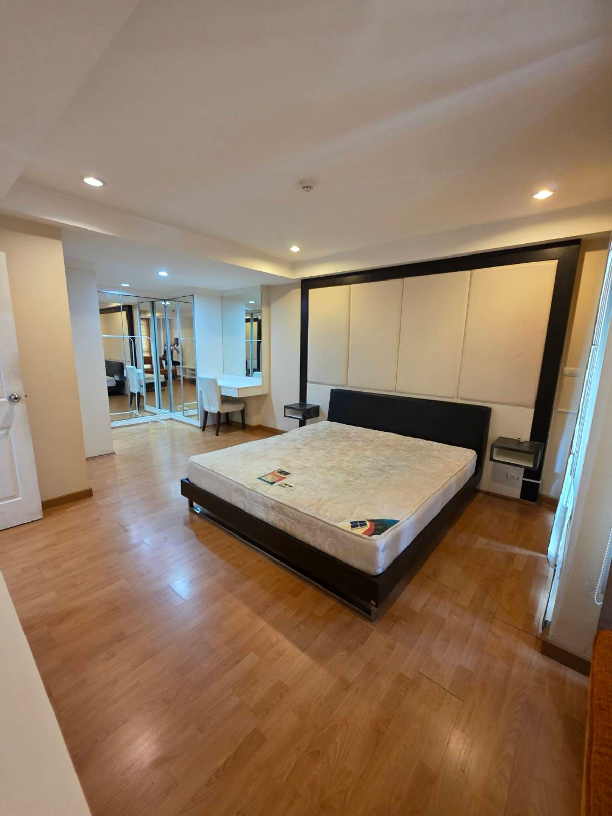 For RentCondoRamkhamhaeng, Hua Mak : Near abac university, near rajamangala stadium