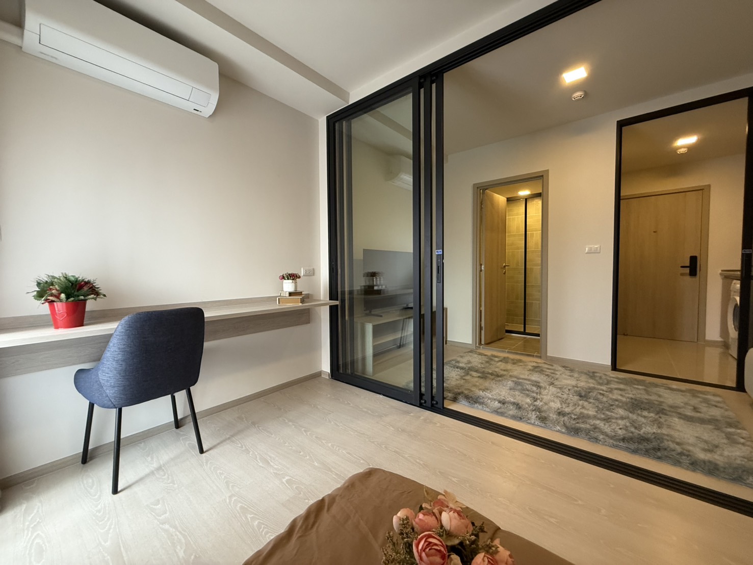 ให้เช่าคอนโดปทุมธานี รังสิต ธรรมศาสตร์ : 💥ดี คอนโด ชายน์ รังสิต ห้องใหญ่ให้เช่า 9,200 บาท ถูกที่สุดในตึก มีแค่ 3 ห้อง💥