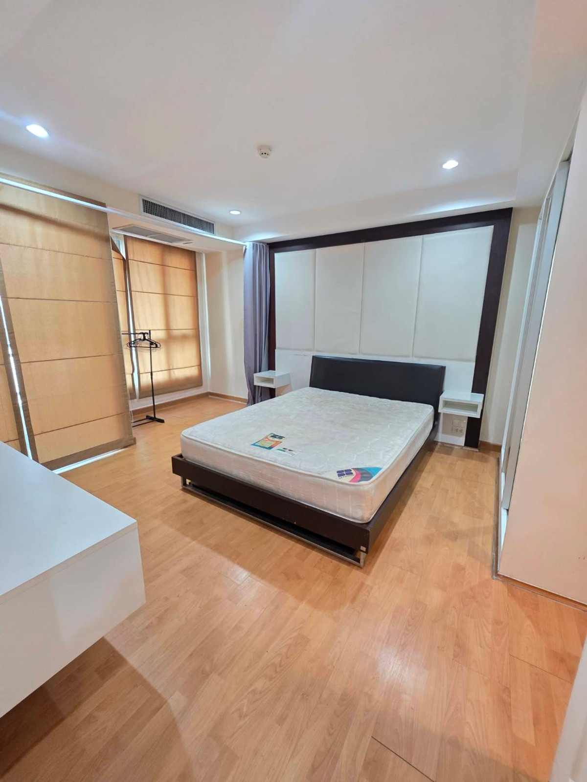 For RentCondoRamkhamhaeng, Hua Mak : Near abac university, near rajamangala stadium