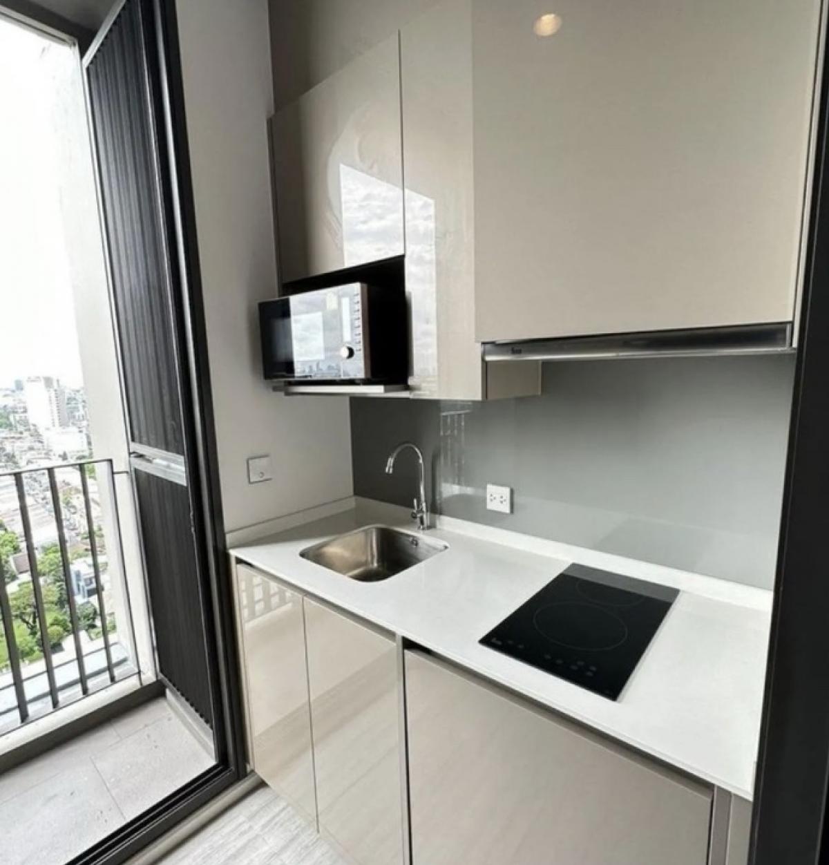 ขายคอนโดอ่อนนุช อุดมสุข : ⭐️(A0161) For Sale 🏢 Whizdom Essence Price 6.29 MB