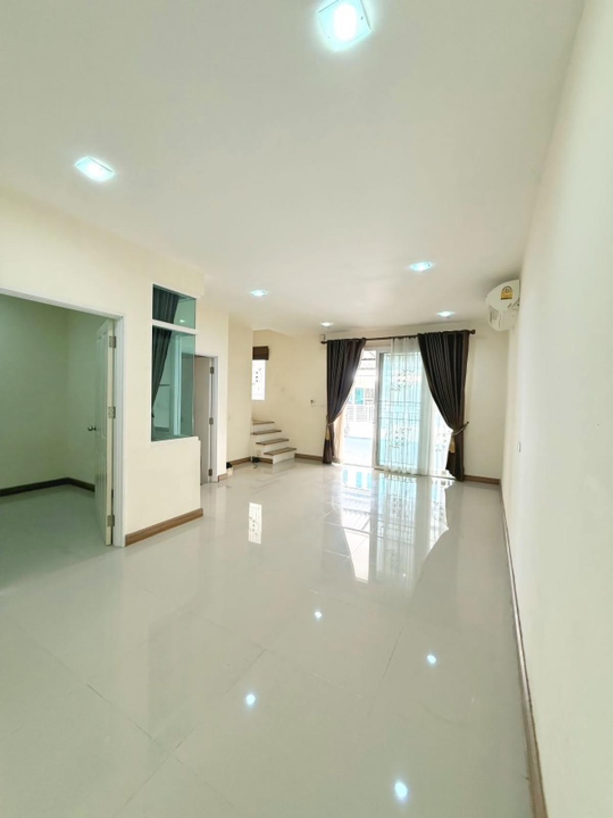 ขายทาวน์โฮมบางซื่อ วงศ์สว่าง เตาปูน : ‼️ 😍ขายด่วนมาก ลดพิเศษ บ้านสวย หลังริม 🌳‼️