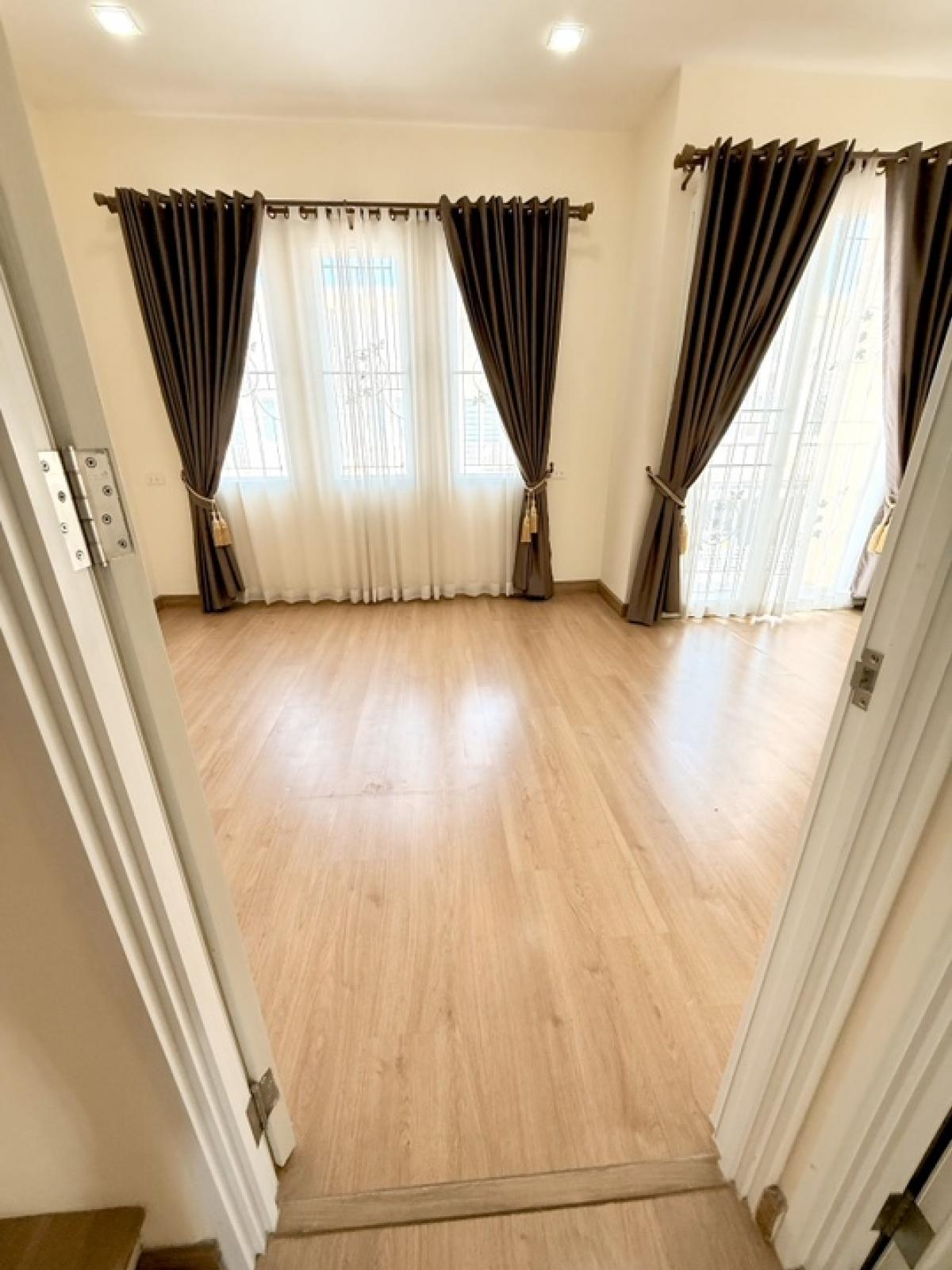 ขายทาวน์โฮมบางซื่อ วงศ์สว่าง เตาปูน : ‼️ 😍ขายด่วนมาก ลดพิเศษ บ้านสวย หลังริม 🌳‼️