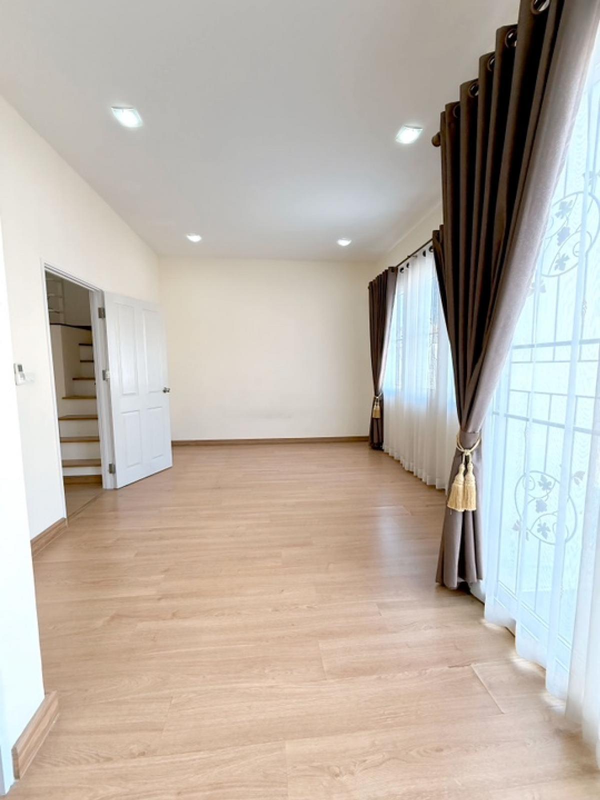 ขายทาวน์โฮมบางซื่อ วงศ์สว่าง เตาปูน : ‼️ 😍ขายด่วนมาก ลดพิเศษ บ้านสวย หลังริม 🌳‼️