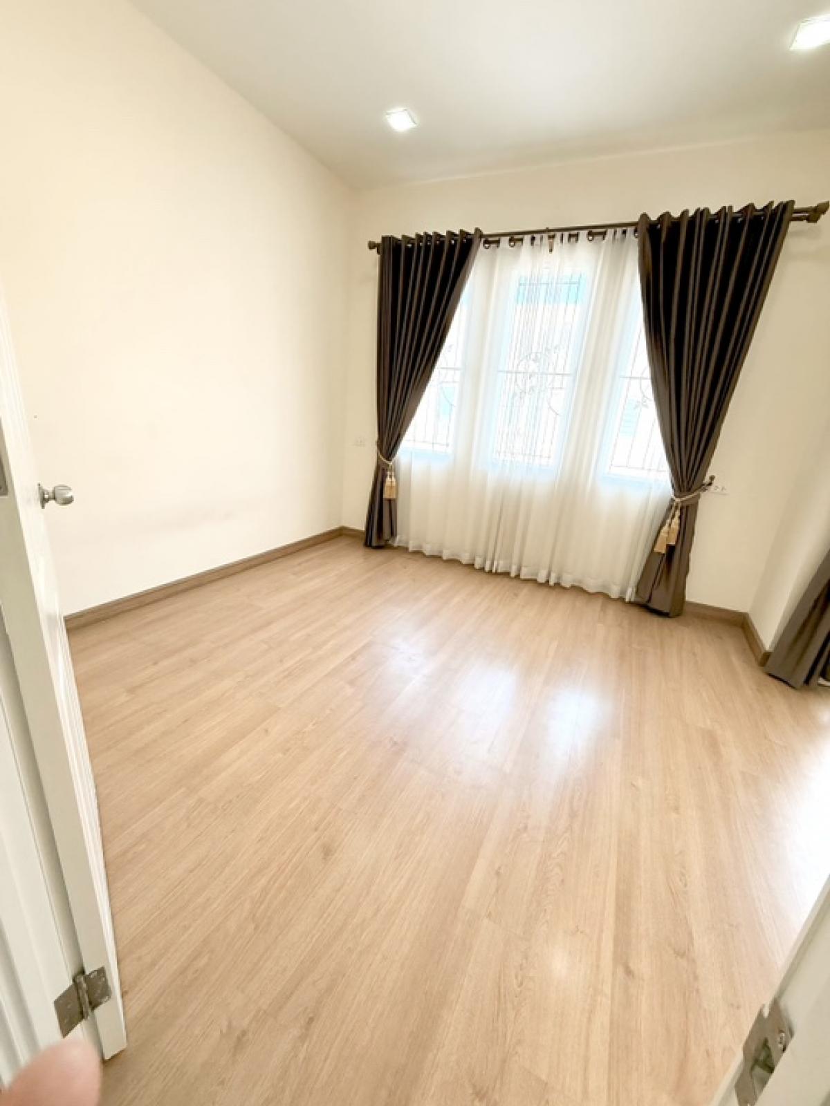 ขายทาวน์โฮมบางซื่อ วงศ์สว่าง เตาปูน : ‼️ 😍ขายด่วนมาก ลดพิเศษ บ้านสวย หลังริม 🌳‼️