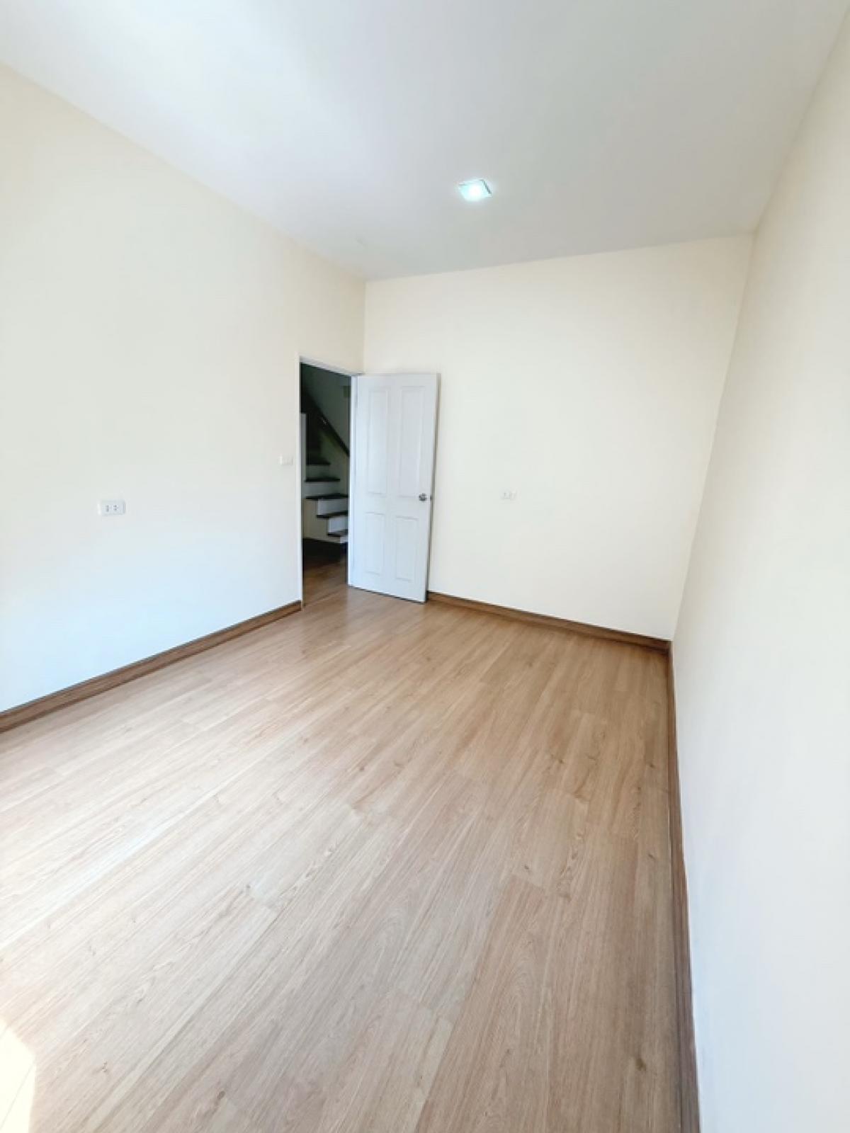 ขายทาวน์โฮมบางซื่อ วงศ์สว่าง เตาปูน : ‼️ 😍ขายด่วนมาก ลดพิเศษ บ้านสวย หลังริม 🌳‼️