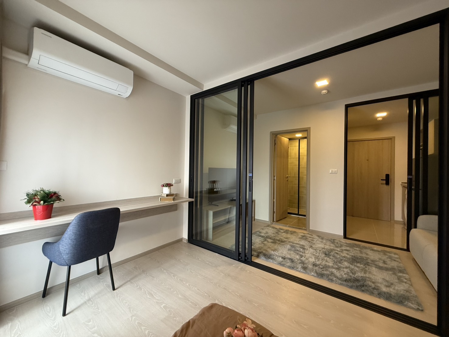 ให้เช่าคอนโดปทุมธานี รังสิต ธรรมศาสตร์ : 💥ดี คอนโด ชายน์ รังสิต ห้องใหญ่ให้เช่า 9,200 บาท ถูกที่สุดในตึก มีแค่ 3 ห้อง💥