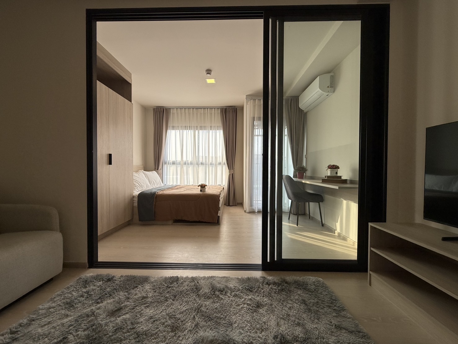 ให้เช่าคอนโดปทุมธานี รังสิต ธรรมศาสตร์ : 💥ดี คอนโด ชายน์ รังสิต ห้องใหญ่ให้เช่า 9,200 บาท ถูกที่สุดในตึก มีแค่ 3 ห้อง💥