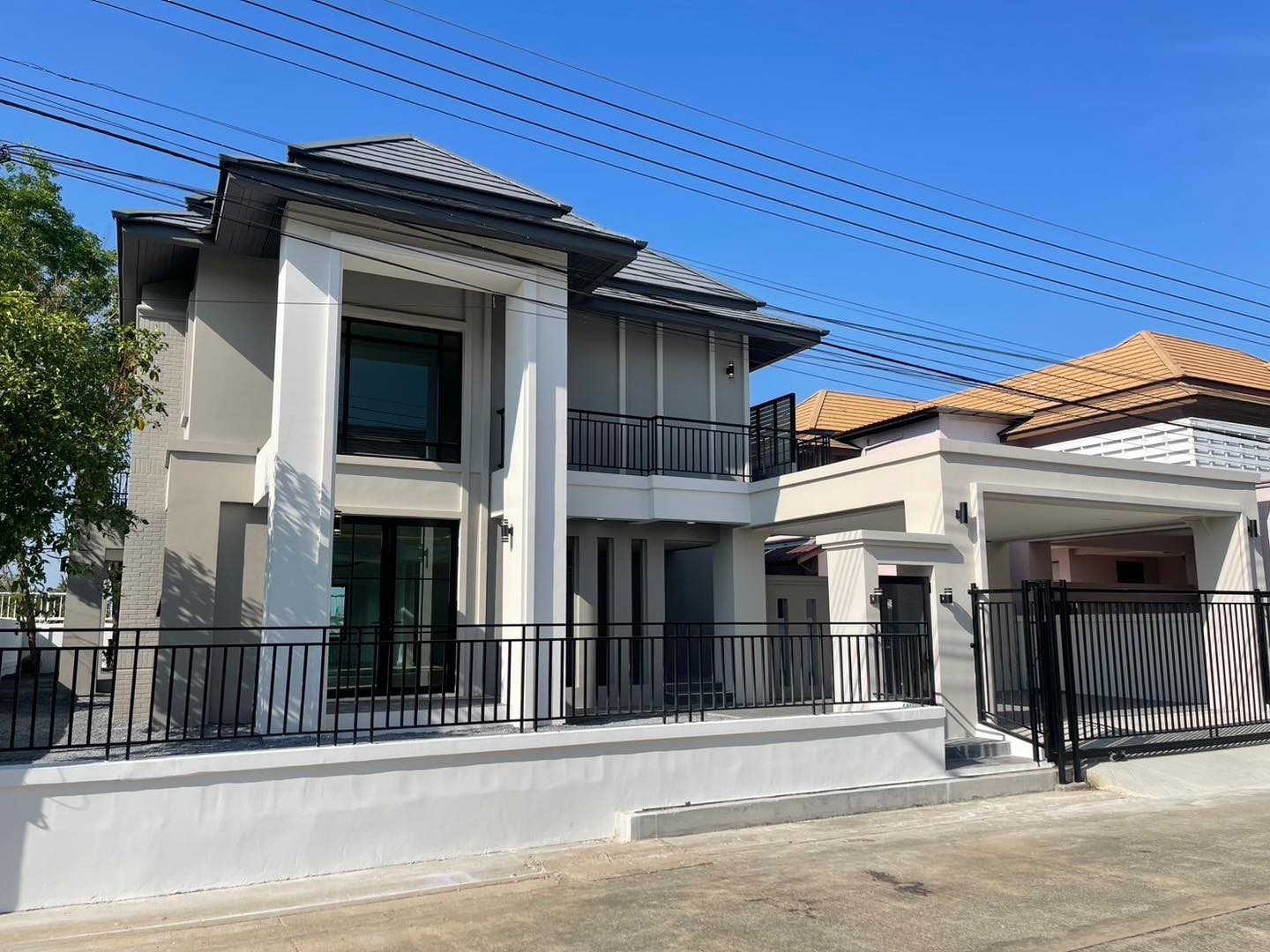 For SaleHousePhutthamonthon, Salaya : Large detached house for sale Phutthachart Private Village, Phutthamonthon Sai 4, Salaya, opposite the Buddha amulet, good location