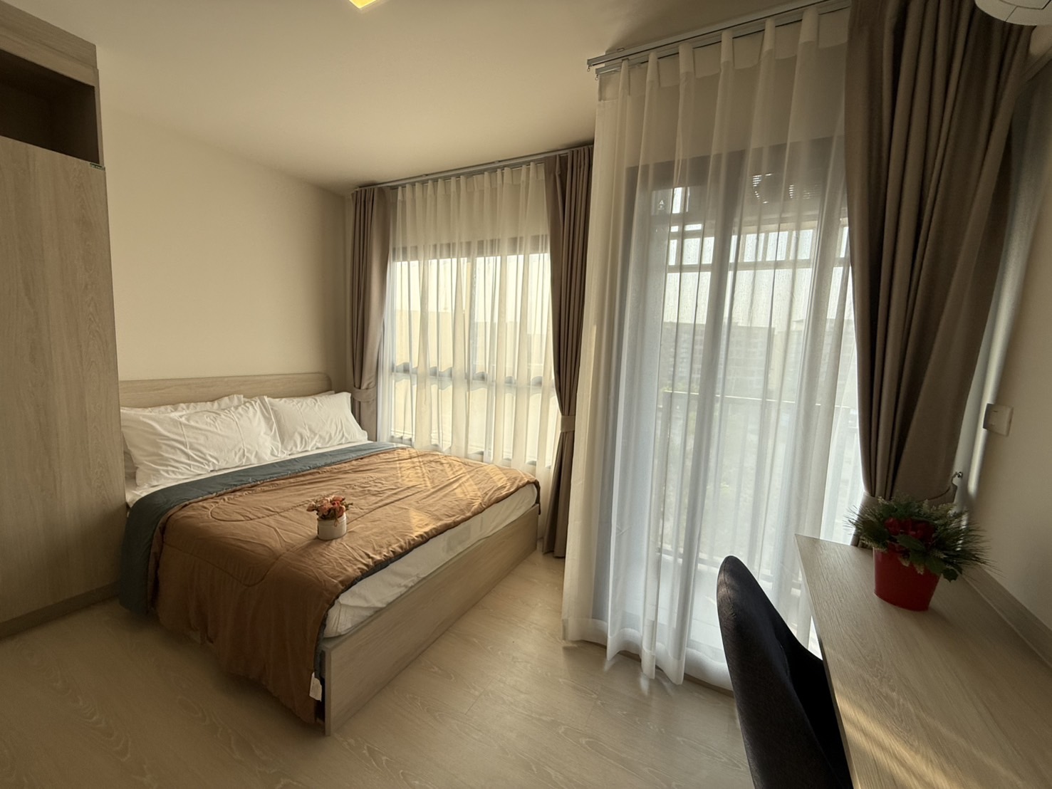 ให้เช่าคอนโดปทุมธานี รังสิต ธรรมศาสตร์ : 💥ดี คอนโด ชายน์ รังสิต ห้องใหญ่ให้เช่า 9,200 บาท ถูกที่สุดในตึก มีแค่ 3 ห้อง💥