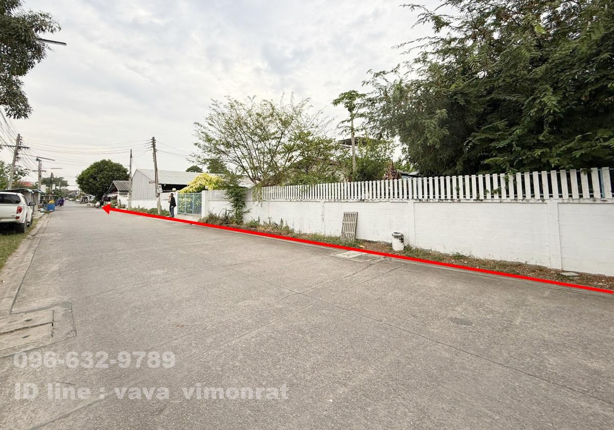 For SaleLandNakhon Pathom : Urgent sale !! Land with an abandoned plant, size 875 sq.w., converted the corner and a beautiful square. Behind Nakhon Pathom Hospital, only 500 meters. Very good location.