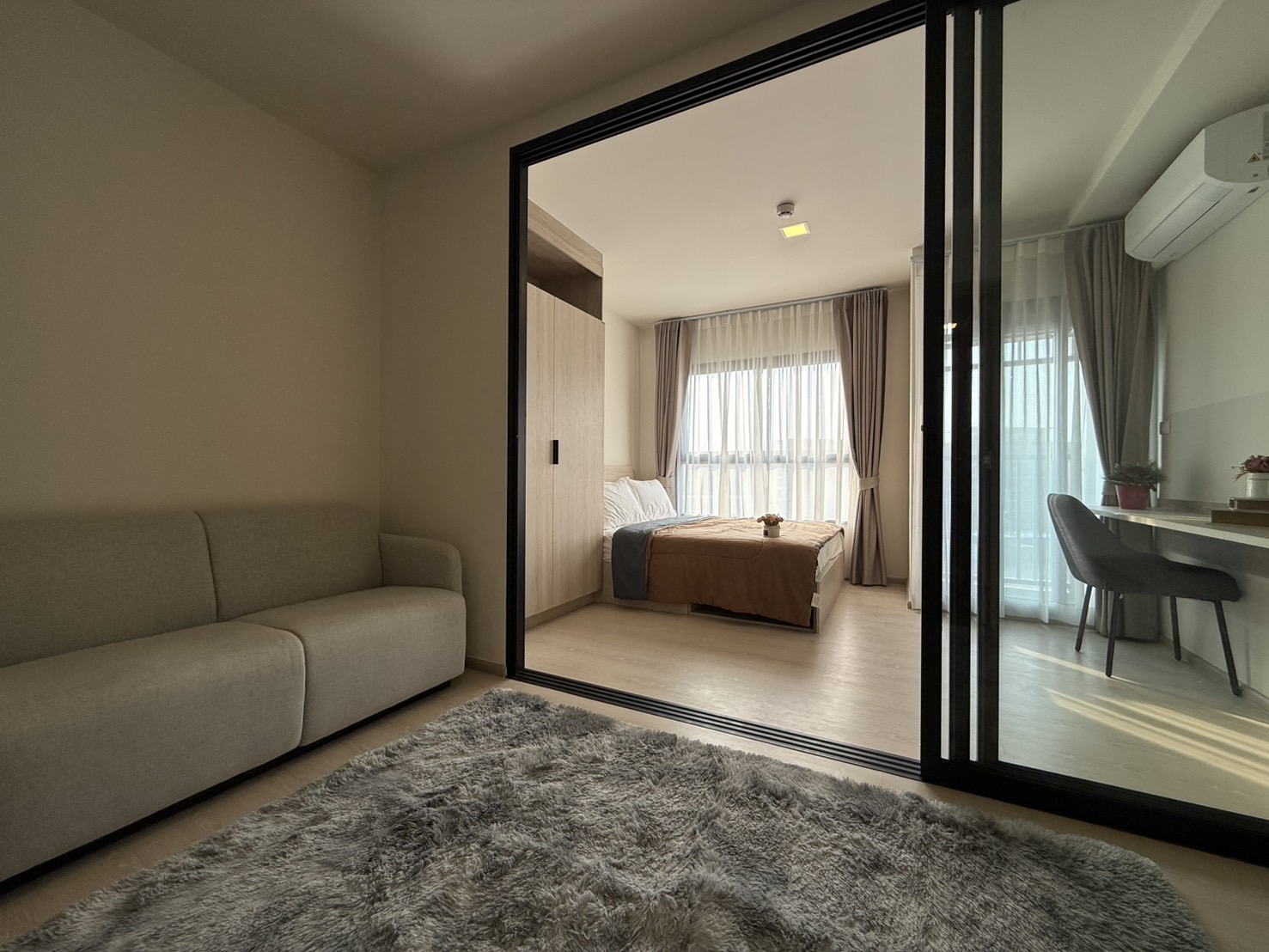 ให้เช่าคอนโดปทุมธานี รังสิต ธรรมศาสตร์ : 💥ดี คอนโด ชายน์ รังสิต ห้องใหญ่ให้เช่า 9,200 บาท ถูกที่สุดในตึก มีแค่ 3 ห้อง💥