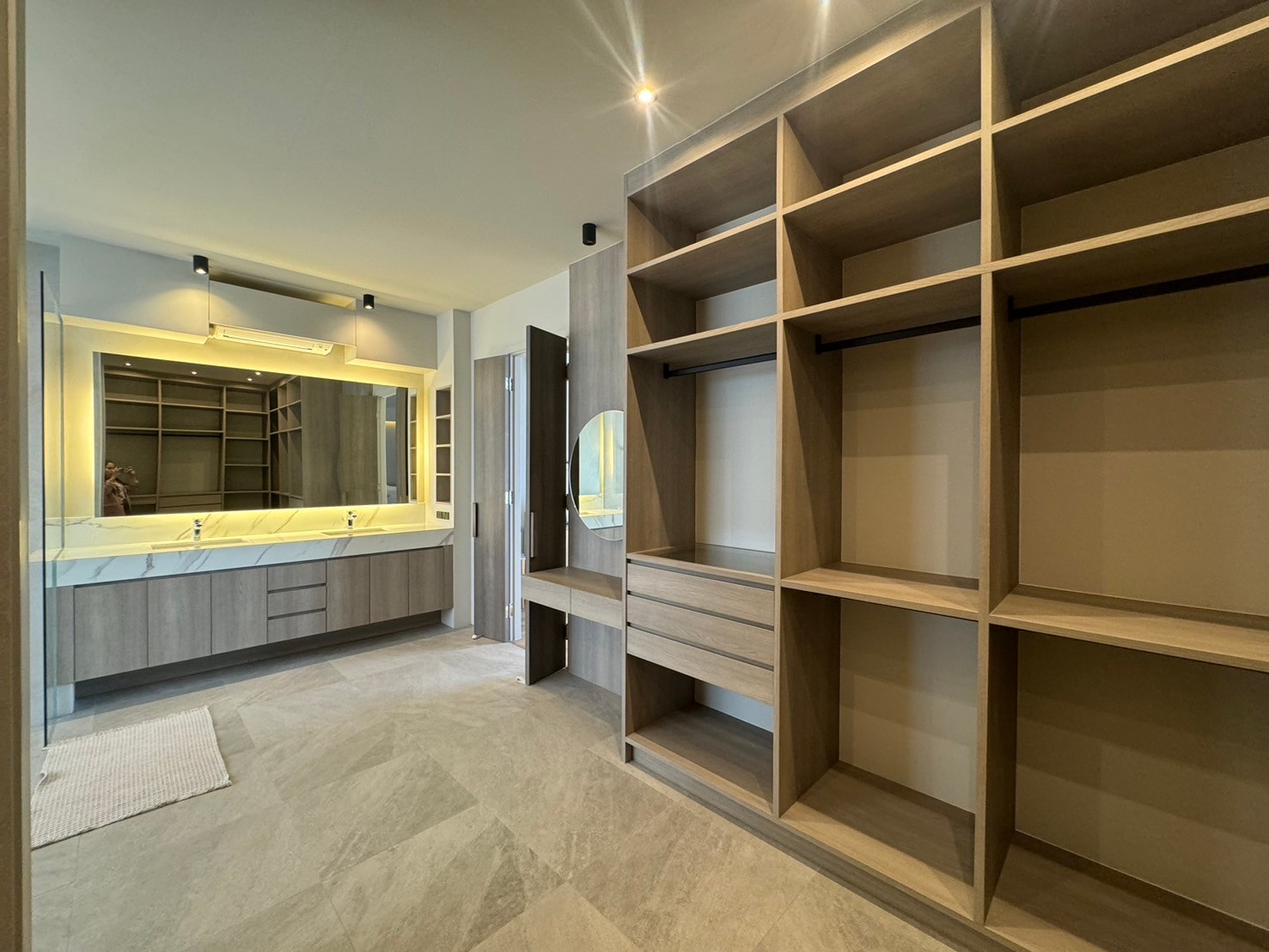 HouseSukhumvit, Asoke, Thonglor : Brand New House. Modern Luxury Design with Lift & Pool – Sukhumvit 全新别墅，现代奢华设计，带电梯和泳池，素坤逸。** NO CO-AGENT **