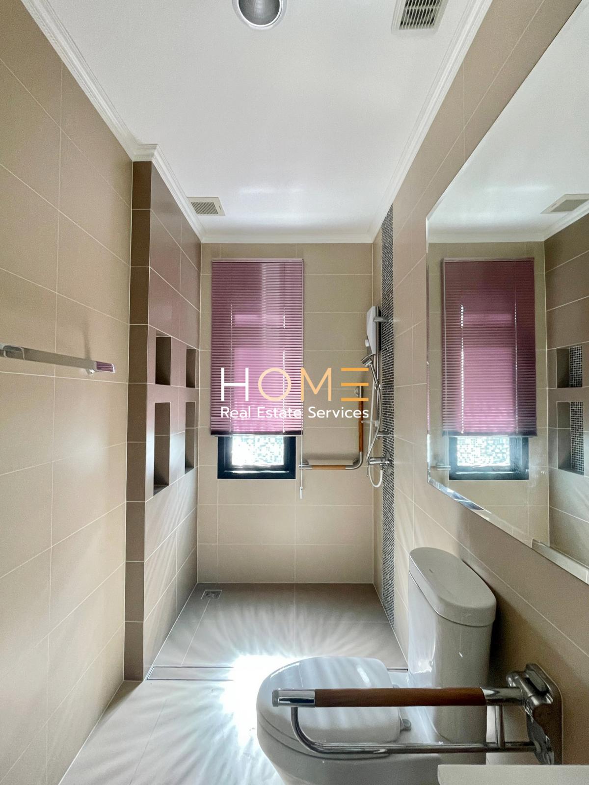 ขายบ้านเอกชัย บางบอน : แกรนด์ บางกอก บูเลอวาร์ด สาทร / 4 ห้องนอน (ขาย), Grand Bangkok Boulevard Sathorn - Kanlapaphruek / 4 Bedrooms (FOR SALE) BALL307