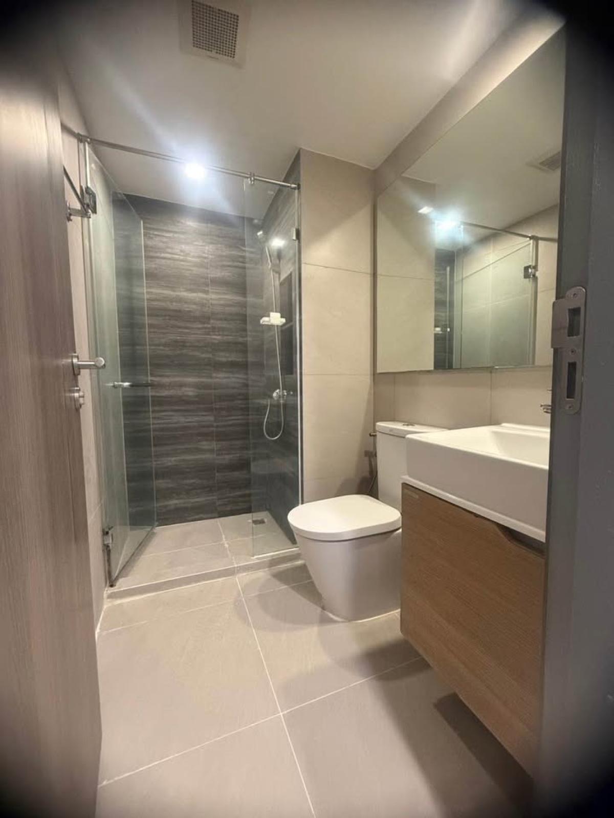 For RentCondoWitthayu, Chidlom, Langsuan, Ploenchit : Maestro 02 Ruamrudee, 1 bed, 20000 per month