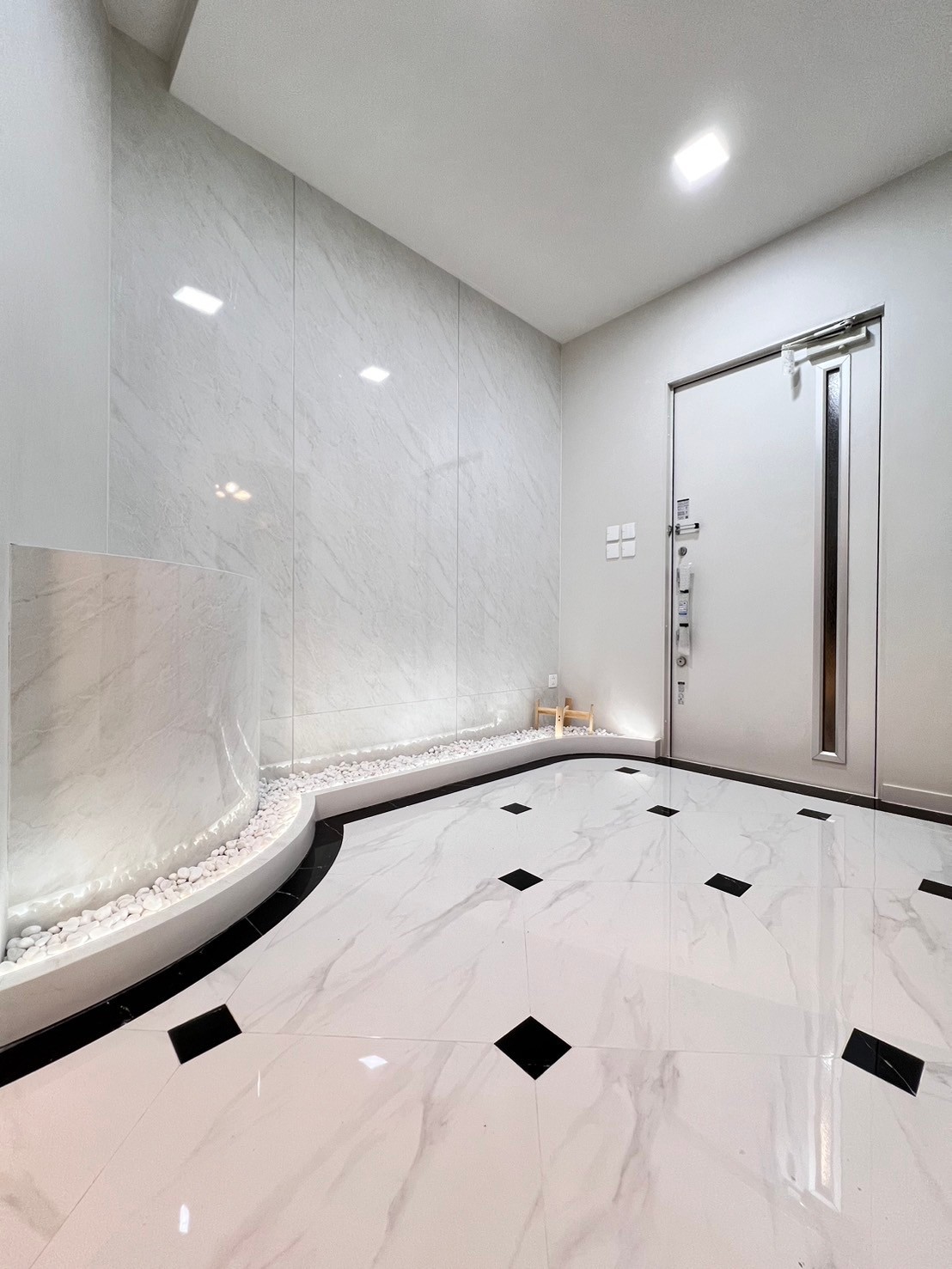 For SaleHouseSamut Prakan,Samrong : ⭐For Sale Hi-End House in Mantana Bangna Km.15! 2 Bedroom (4 br Adjust) 96 SQ.W Fully Furnished Waiting for Real Buyer