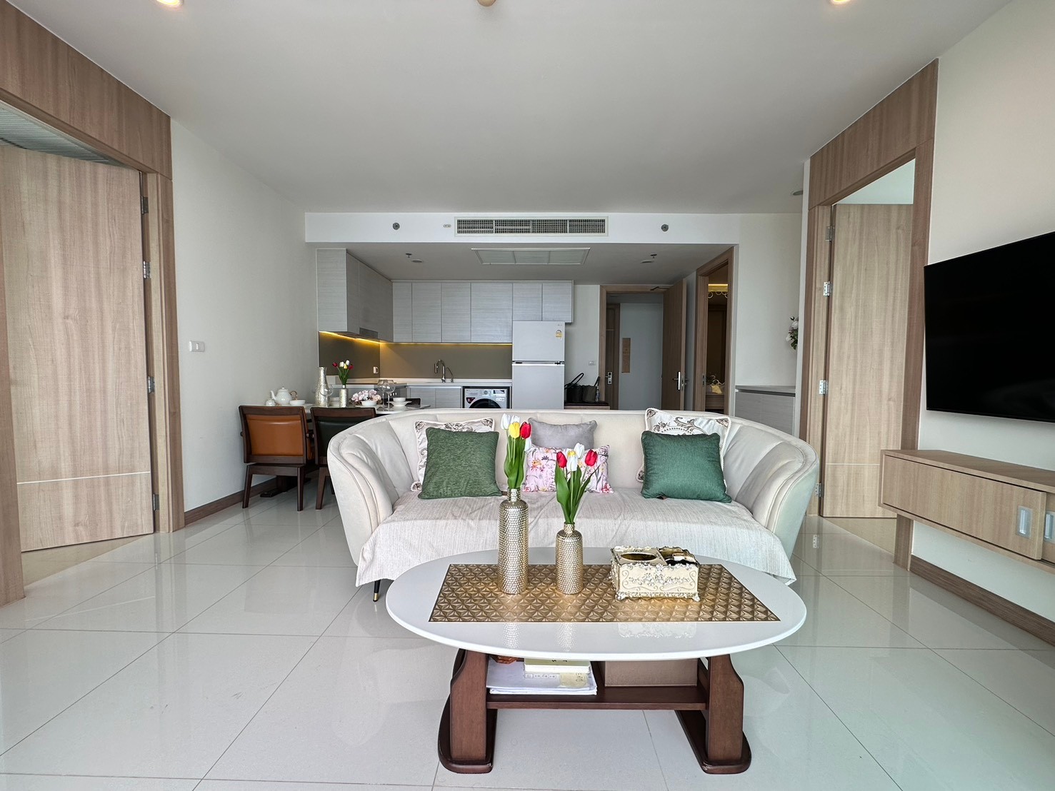 ขายคอนโดพัทยา บางแสน ชลบุรี สัตหีบ : 🏖️✨ The Riviera Wongamat For Sale– 2 Bedroom Luxury Seaview Condo! ✨| 19.9 MB | 84 Sqm.🏖️