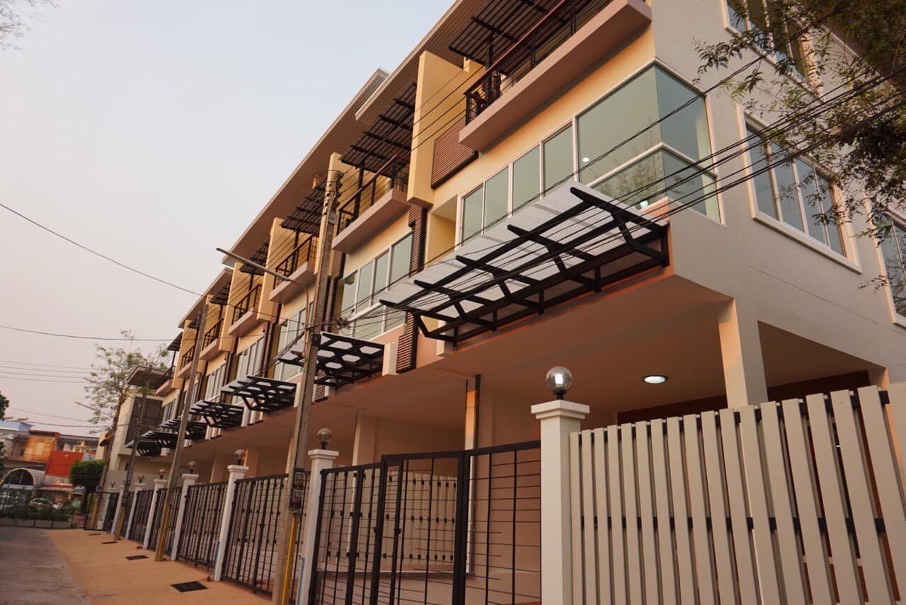 For SaleTownhomeChiang Mai : Sell ​​with tenants of the town of Chiang Mai University Back Building Bot Baker