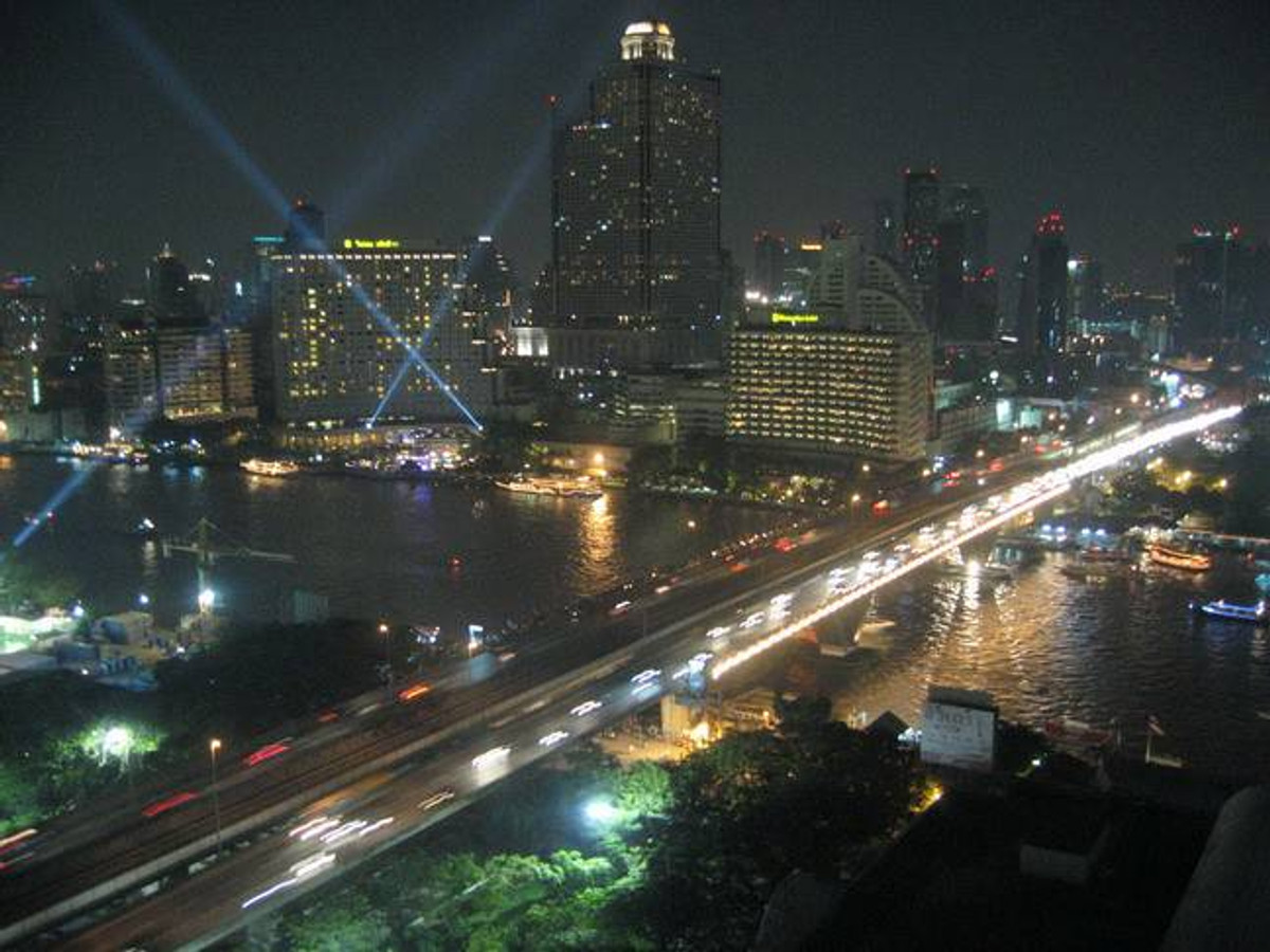 For RentCondoWongwianyai, Charoennakor : • Ban Sathorn-Chao Phraya • 2 𝐁𝐞𝐝 • 80 𝐒𝐪𝐦. • 36,000 • River view 𝐋𝐢𝐧𝐞 𝐈𝐃: 𝐕𝐚𝐬𝐬𝐢𝐥𝐲