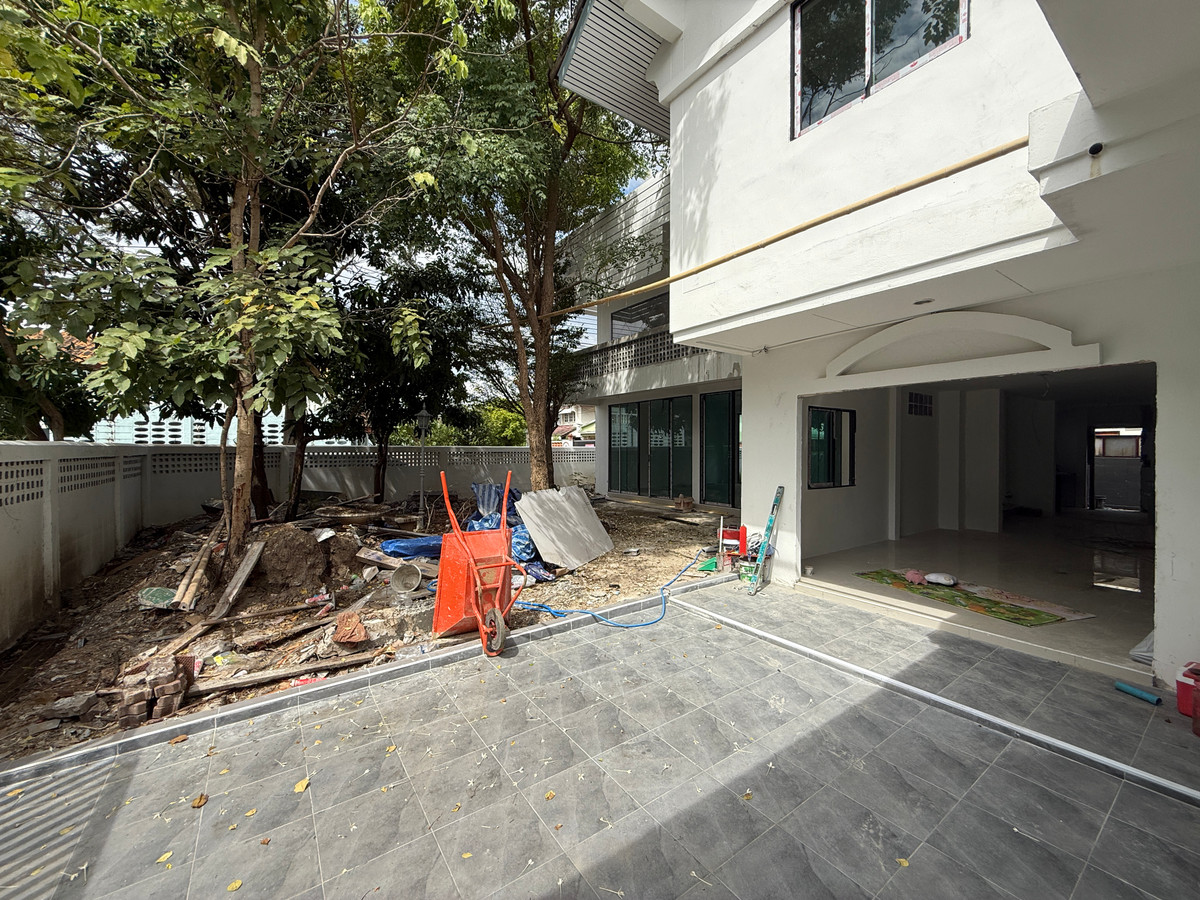 ขายบ้านบางนา แบริ่ง ลาซาล : HOT DEAL 🔥 บ้านเดี่ยว บางนา วิลล่า / 3 ห้องนอน (ขาย), Bangna Villa / Detached House 3 Bedrooms (FOR SALE) PALM895