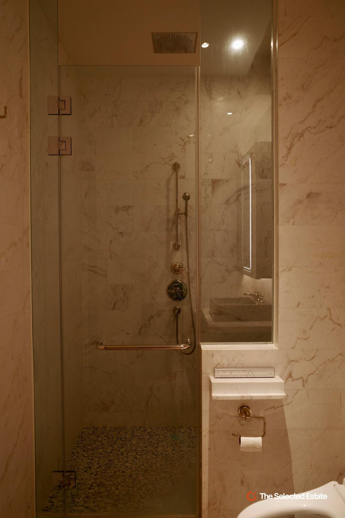 For SaleCondoWongwianyai, Charoennakor : 📌 Sell The Residences at Mandarin Oriental Bangkok | 2 bedrooms | 164 sqm | Price 95 million | Call 096-651-4465