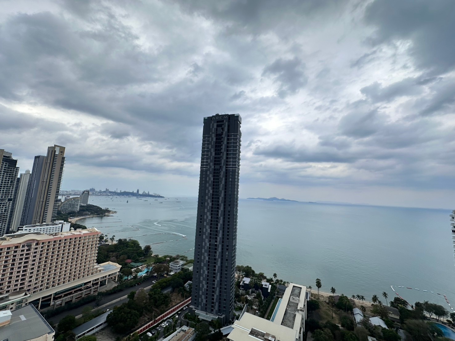 ขายคอนโดพัทยา บางแสน ชลบุรี สัตหีบ : 🏖️✨ The Riviera Wongamat For Sale– 2 Bedroom Luxury Seaview Condo! ✨| 19.9 MB | 84 Sqm.🏖️