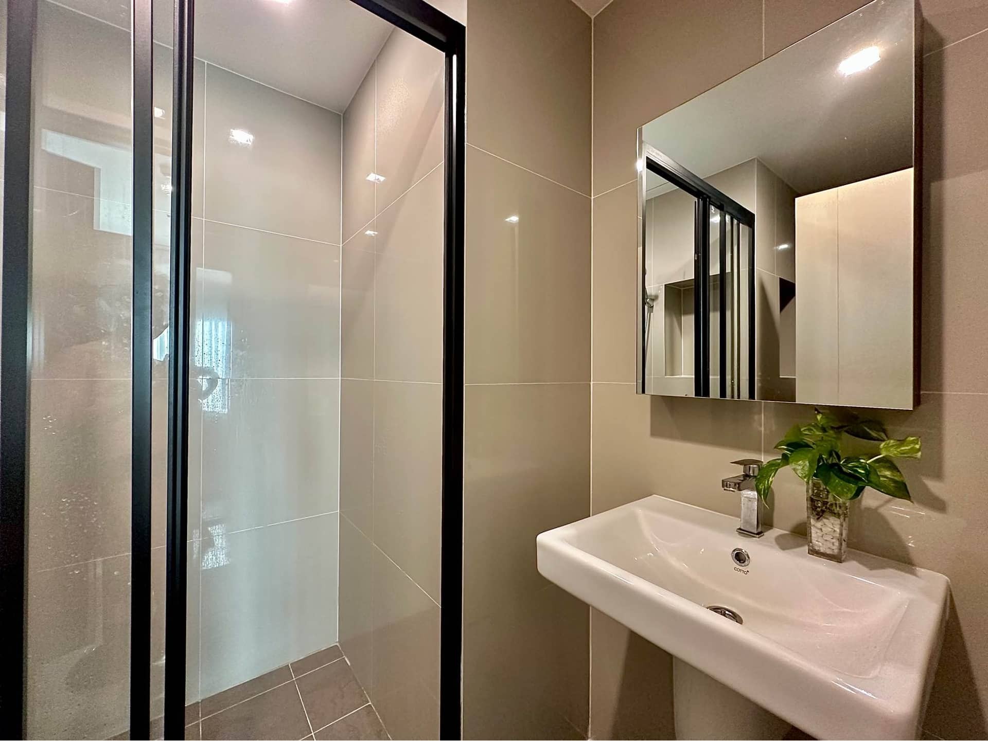 For RentCondoRama9, Petchburi, RCA : For rent ✨ The Base Phetchaburi - Thonglor ✨ Furniture and electrical appliances near BTS Thonglor