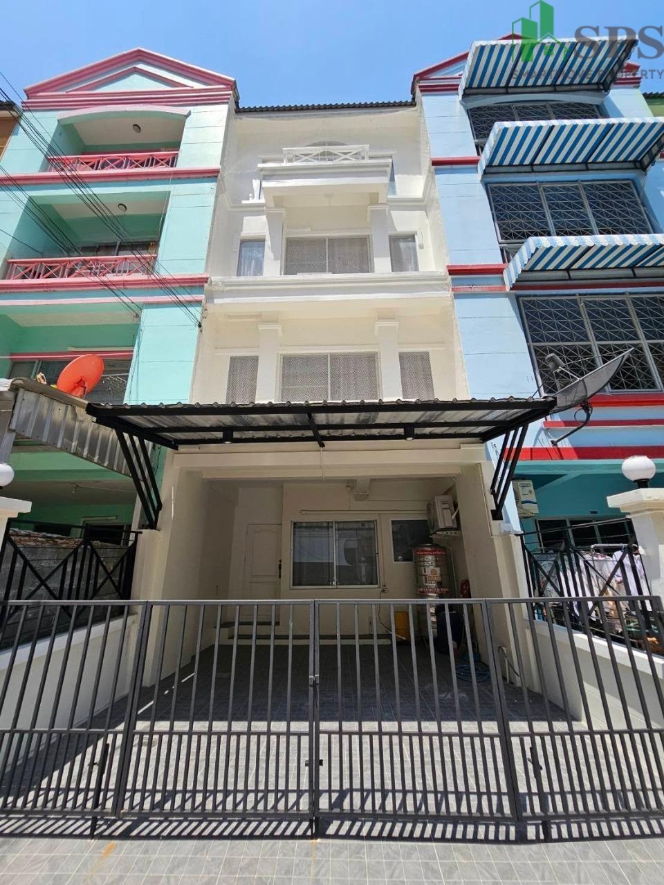 ให้เช่าทาวน์โฮมอ่อนนุช อุดมสุข : Newly renovated Townhome for RENT Sukhumvit 101/1 Near BTS Punnawithi ให้เช่าทาวน์โฮม รีโนเวทใหม่ สุขุมวิท 101/1 ใกล้ BTS ปุณณวิถี (SPSP570)