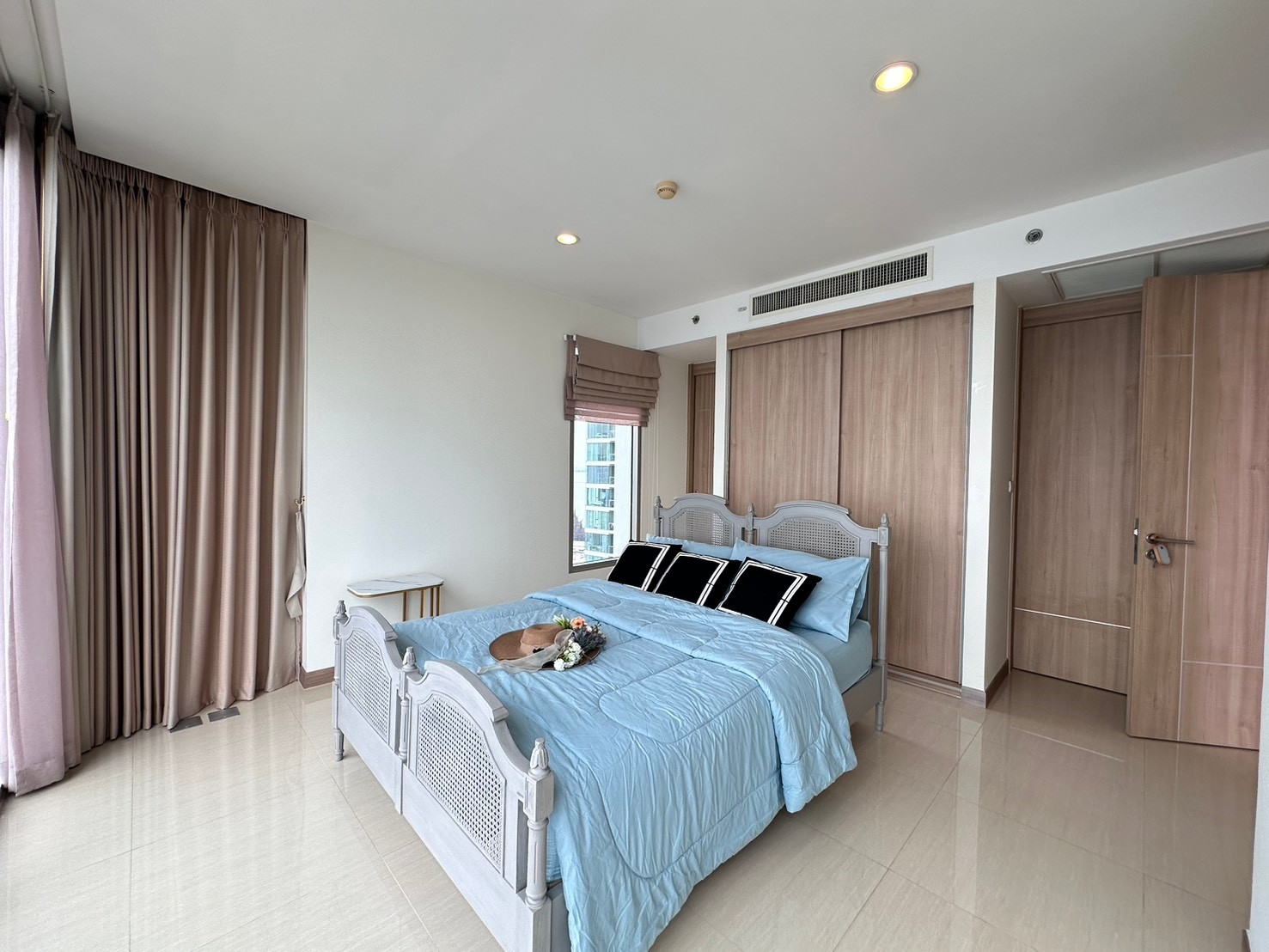 ขายคอนโดพัทยา บางแสน ชลบุรี สัตหีบ : 🏖️✨ The Riviera Wongamat For Sale– 2 Bedroom Luxury Seaview Condo! ✨| 19.9 MB | 84 Sqm.🏖️