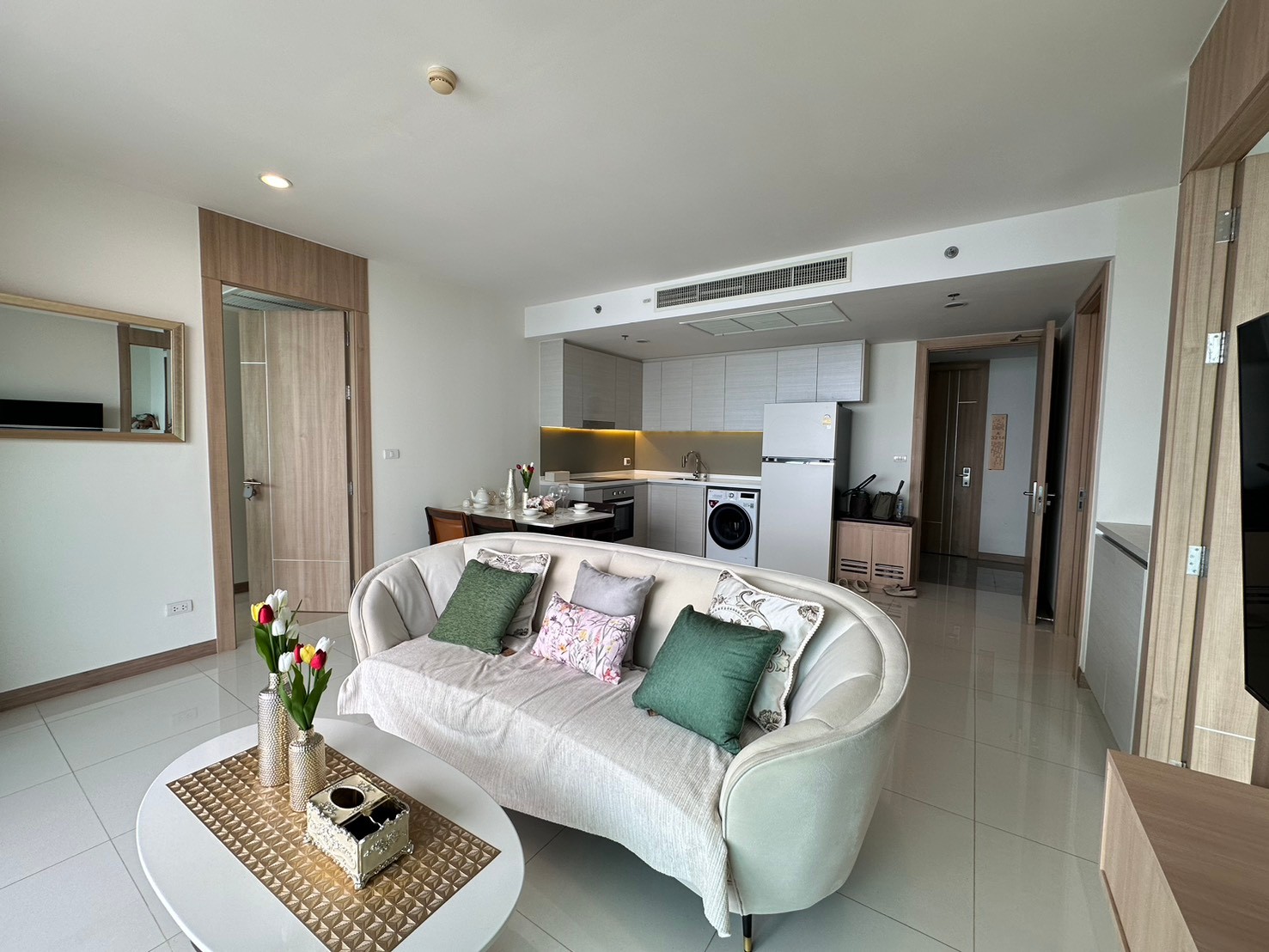 ขายคอนโดพัทยา บางแสน ชลบุรี สัตหีบ : 🏖️✨ The Riviera Wongamat For Sale– 2 Bedroom Luxury Seaview Condo! ✨| 19.9 MB | 84 Sqm.🏖️