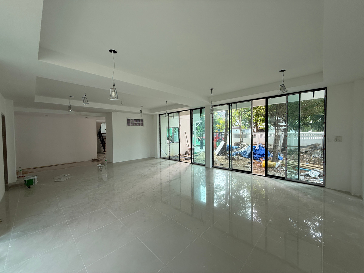 ขายบ้านบางนา แบริ่ง ลาซาล : HOT DEAL 🔥 บ้านเดี่ยว บางนา วิลล่า / 3 ห้องนอน (ขาย), Bangna Villa / Detached House 3 Bedrooms (FOR SALE) PALM895