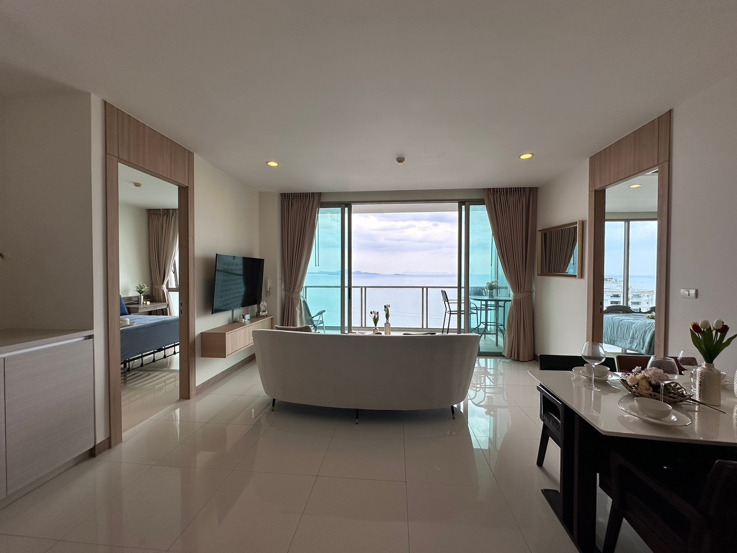 ขายคอนโดพัทยา บางแสน ชลบุรี สัตหีบ : 🏖️✨ The Riviera Wongamat For Sale– 2 Bedroom Luxury Seaview Condo! ✨| 19.9 MB | 84 Sqm.🏖️