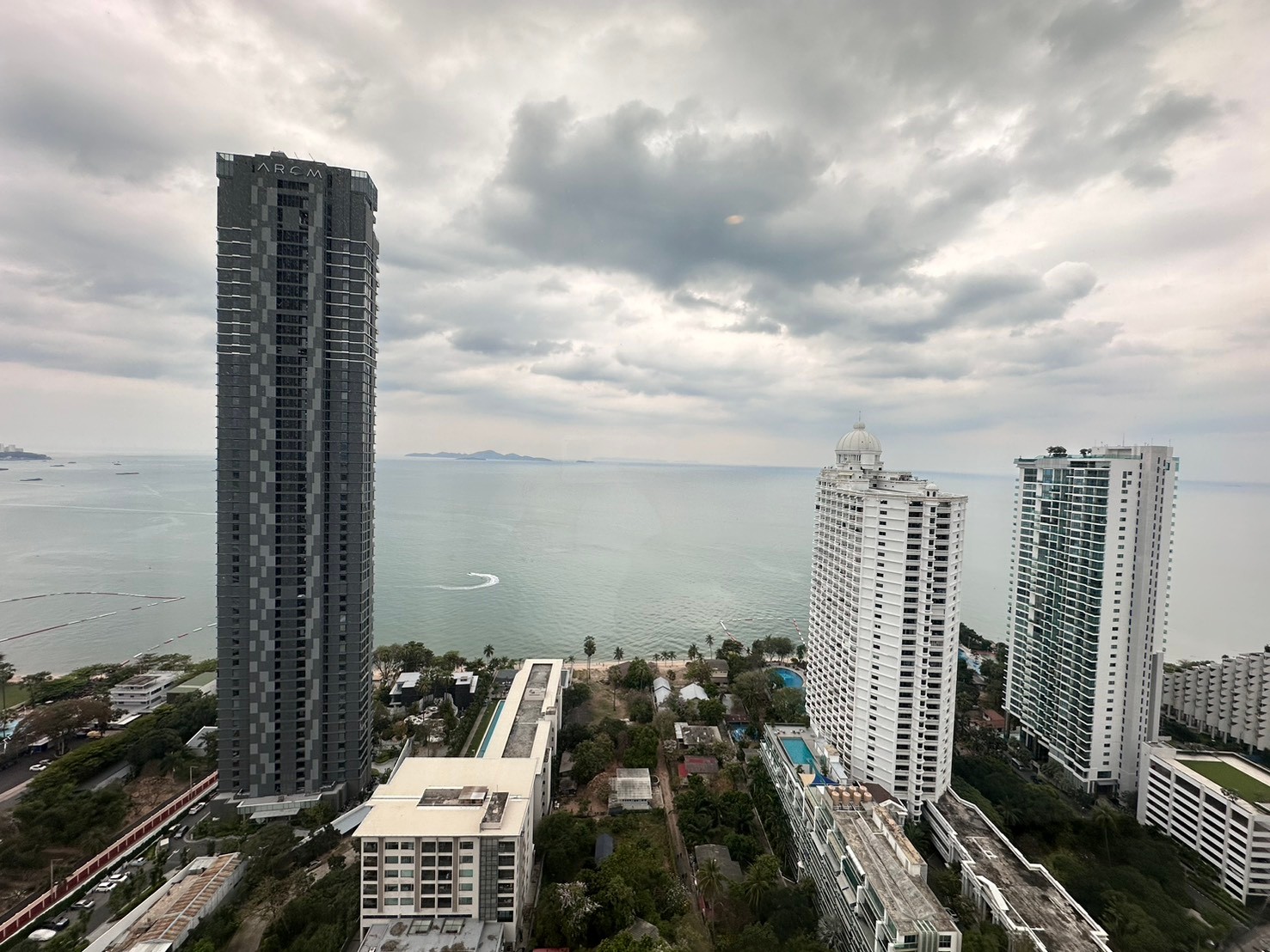 ขายคอนโดพัทยา บางแสน ชลบุรี สัตหีบ : 🏖️✨ The Riviera Wongamat For Sale– 2 Bedroom Luxury Seaview Condo! ✨| 19.9 MB | 84 Sqm.🏖️