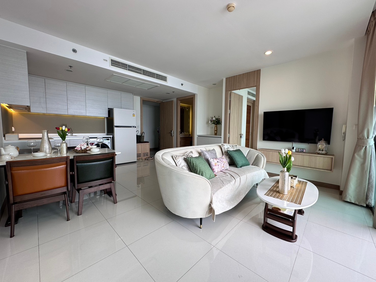 ขายคอนโดพัทยา บางแสน ชลบุรี สัตหีบ : 🏖️✨ The Riviera Wongamat For Sale– 2 Bedroom Luxury Seaview Condo! ✨| 19.9 MB | 84 Sqm.🏖️