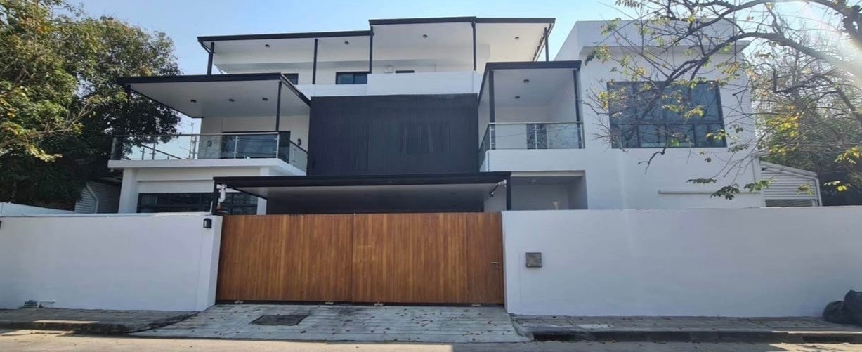 For RentHome OfficeOnnut, Udomsuk : Rental home office, studio, house rental, Soi Pridi Phanomyong, Sukhumvit 71, Phra Khanong, near Ekkamai Sukhumvit 63 and development, Onnut