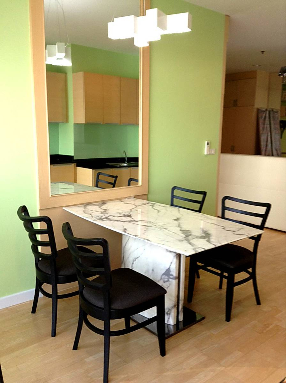 For RentCondoWongwianyai, Charoennakor : • Ban Sathorn-Chao Phraya • 2 𝐁𝐞𝐝 • 80 𝐒𝐪𝐦. • 36,000 • River view 𝐋𝐢𝐧𝐞 𝐈𝐃: 𝐕𝐚𝐬𝐬𝐢𝐥𝐲