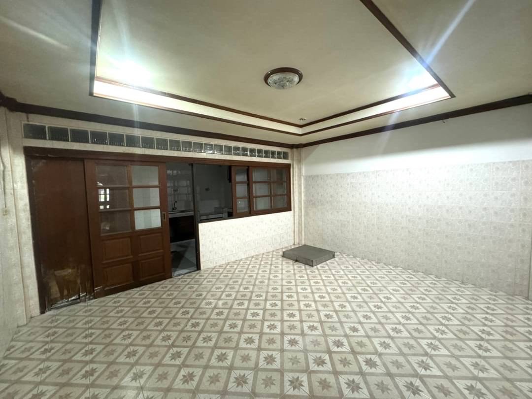 ให้เช่า/ขายทาวน์เฮ้าส์ 3 ชั้น ถนนบรมราชชนี 15 ติดThe Sense&Central Pinklao ทำเลดี๊ดี ในเมืองสนใจโทร: 0922829196 Loading...