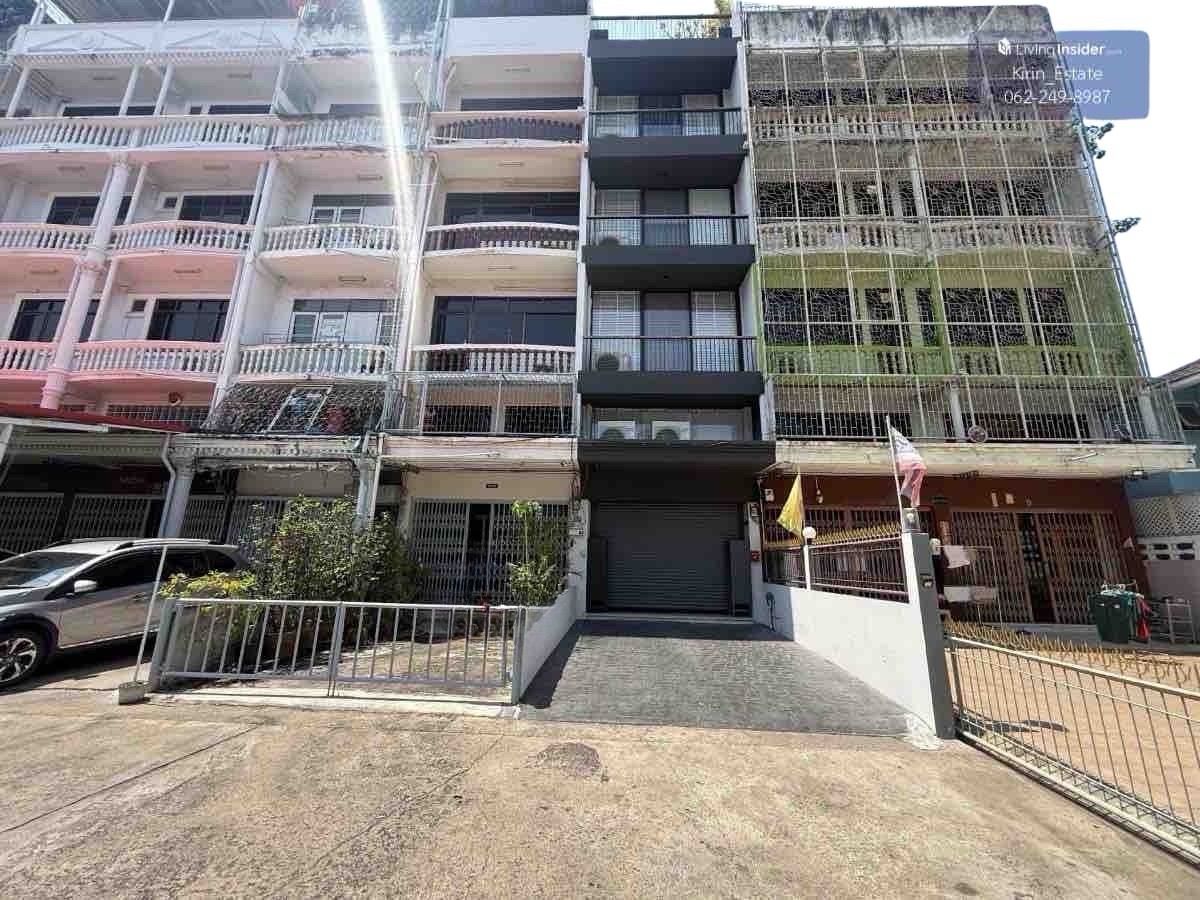 For SaleShop HousePinklao, Charansanitwong : 🎉 Urgent sale of building 17 sq m, 5 floors, Wang Lang Soi 8, beautiful, ready to move in, near Siriraj-Mrt. Fai Chai-Wang Lang Soi 8 intersection. There is parking. Free transfer.