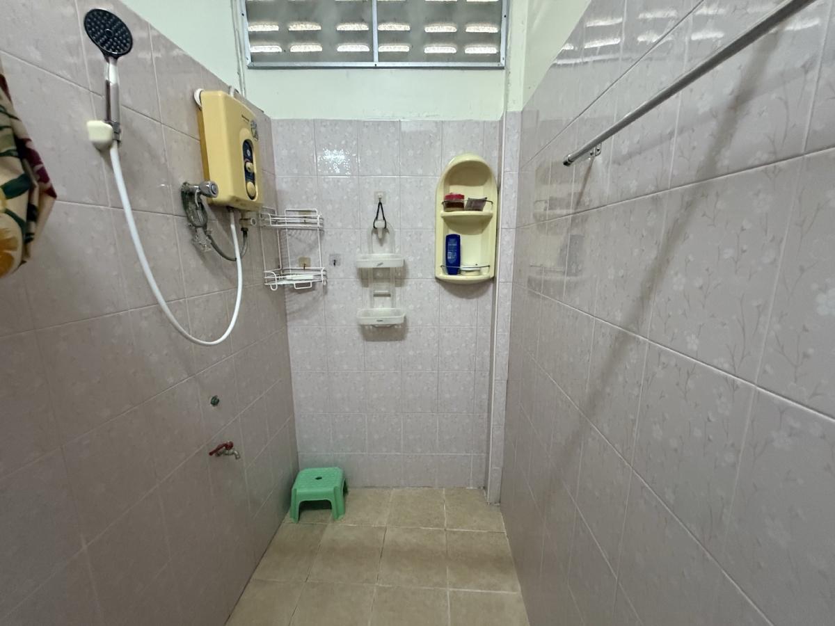 For SaleShop HousePinklao, Charansanitwong : 🎉 Urgent sale of building 17 sq m, 5 floors, Wang Lang Soi 8, beautiful, ready to move in, near Siriraj-Mrt. Fai Chai-Wang Lang Soi 8 intersection. There is parking. Free transfer.