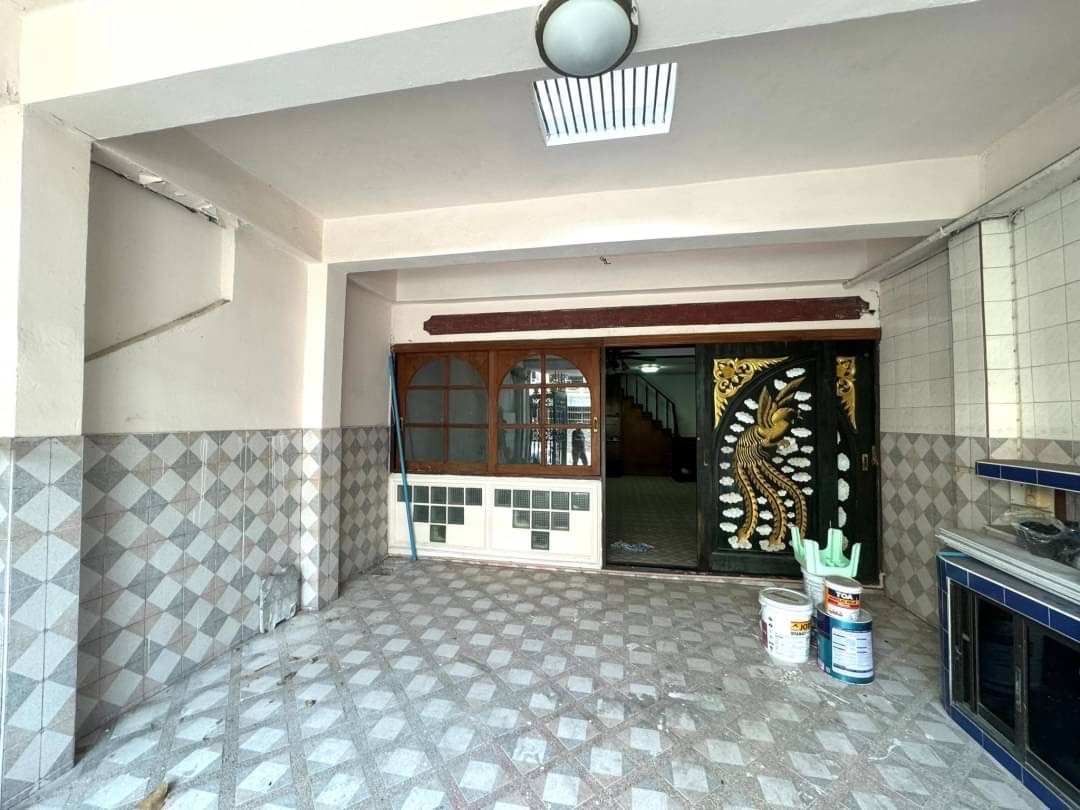 ให้เช่า/ขายทาวน์เฮ้าส์ 3 ชั้น ถนนบรมราชชนี 15 ติดThe Sense&Central Pinklao ทำเลดี๊ดี ในเมืองสนใจโทร: 0922829196 Loading...