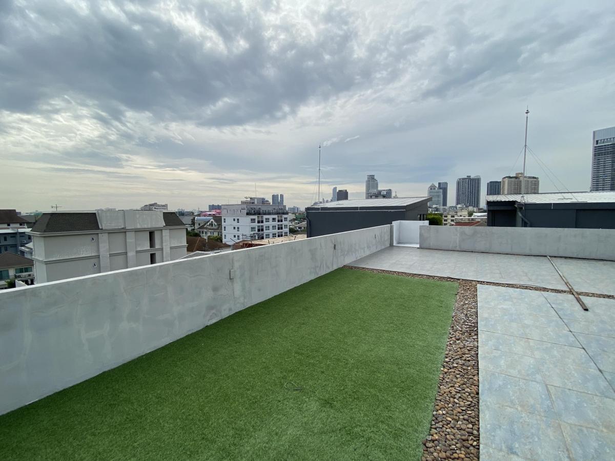 For SaleHouseSukhumvit, Asoke, Thonglor : 5-Storey House for SALE with swimming pool and elevator. ** No Co-Agent **