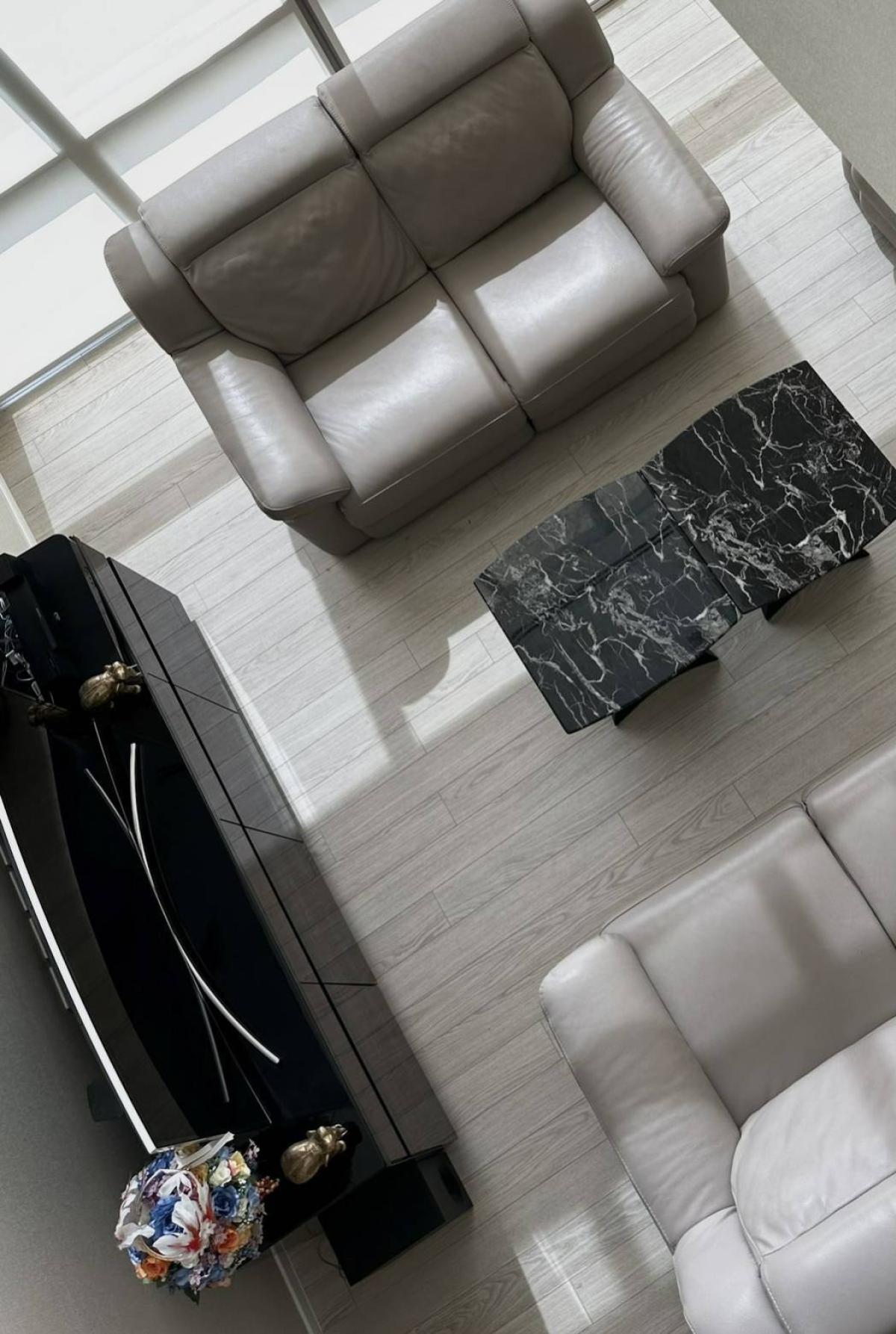 ขายคอนโดสุขุมวิท อโศก ทองหล่อ : 28/02/2026, รวมค่าโอนคอนโดหรู The Room สุขุมวิท 21 ขนาดใหญ่ 103 ตรม. ใกล้ BTS อโศก ขาย 16.5 ล้าน พร้อมสิ่งอำนวยความสะดวกครบครัน ตอบโจทย์ชีวิตเมือง!