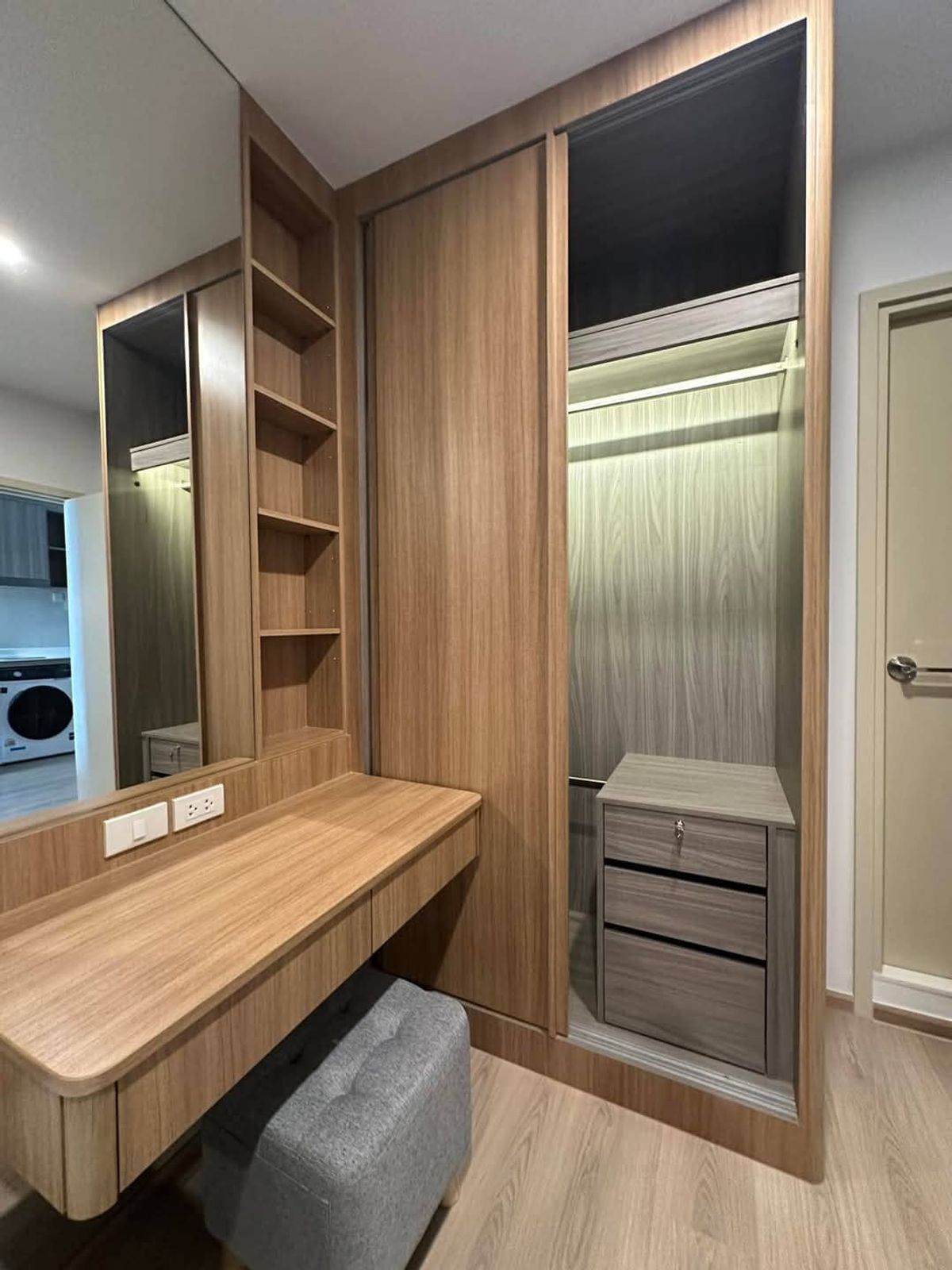 For RentCondoKhlongtoei, Kluaynamthai : For rent 📍 Life Rama 4 - Asoke 📍 Near MRT, Queen Sirikit Center, Furniture and Electrical appliances