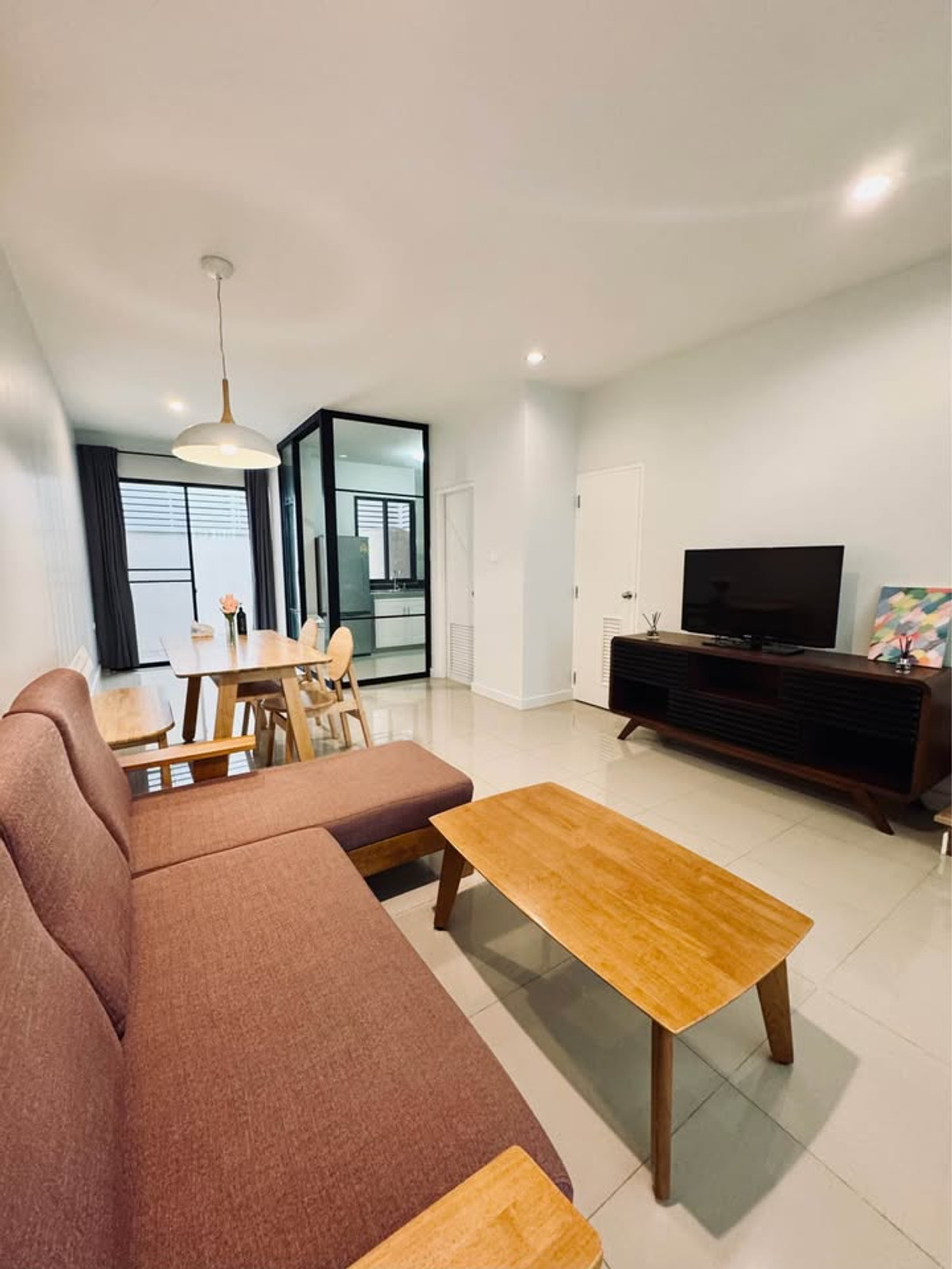 ให้เช่าทาวน์โฮมวิภาวดี ดอนเมือง หลักสี่ : ให้เช่า ทาวน์โฮม 3 ชั้น  ซิกเนเจอร์ วิภาวดี 60