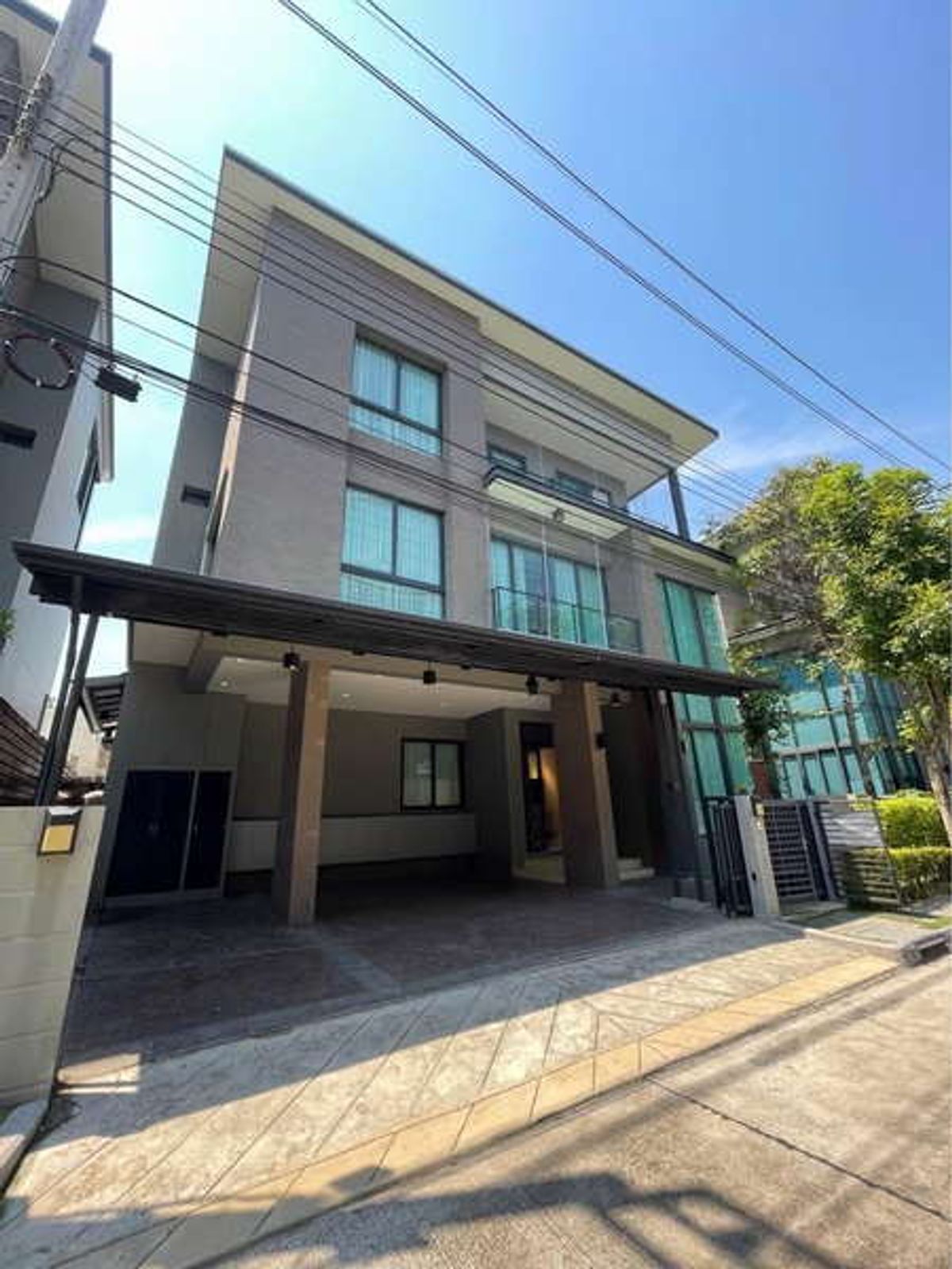 ให้เช่าบ้านบางซื่อ วงศ์สว่าง เตาปูน : Bangkok Single House SOUL Ratchadapisek 68 Ratchadapisek MRT Wong Sawang BRE23791