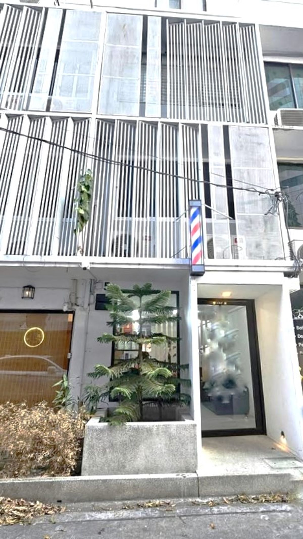 For RentHome OfficeSukhumvit, Asoke, Thonglor : 4 -story home office for rent, Sukhumvit
