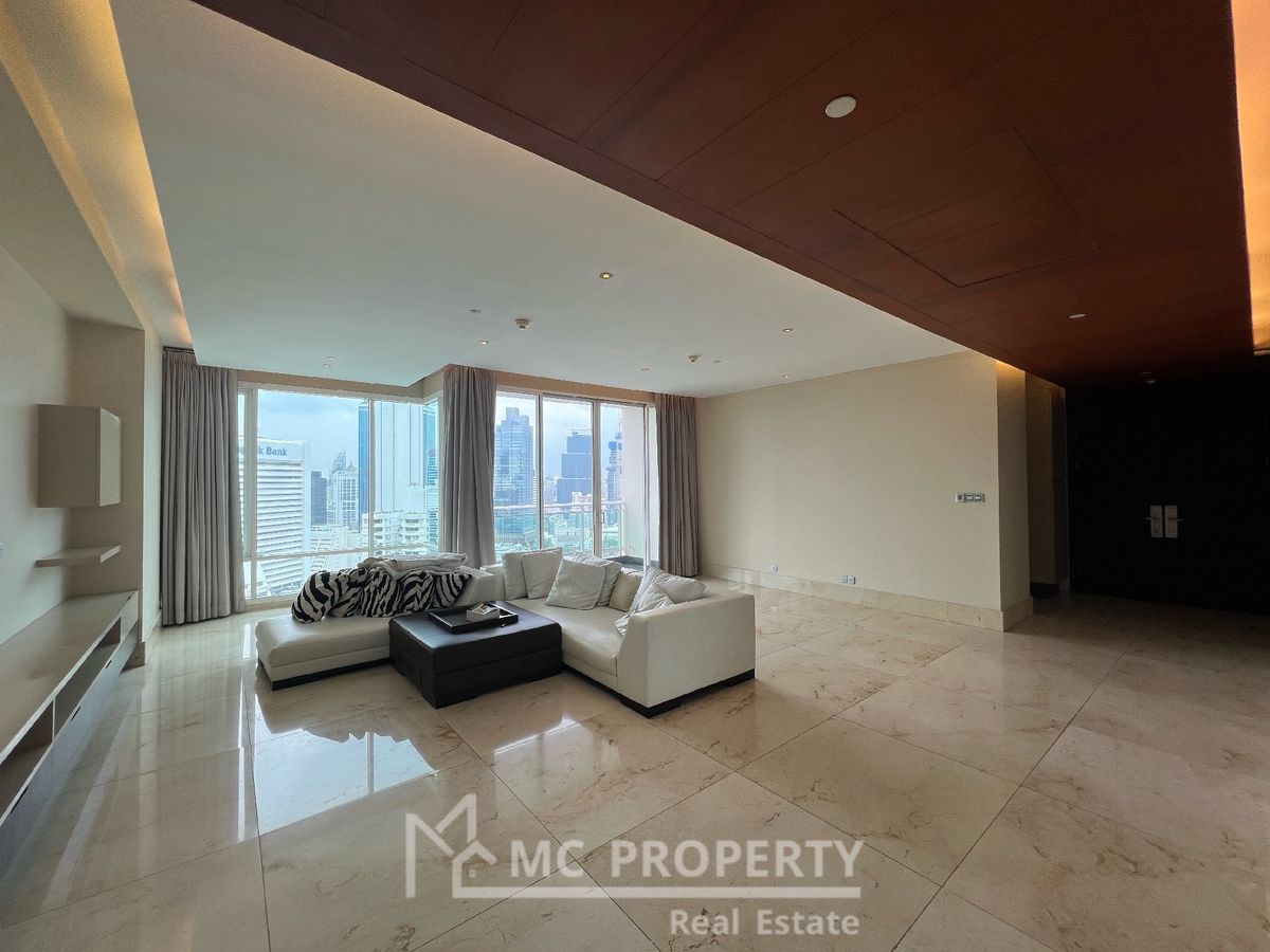 For SaleCondoSathorn, Narathiwat : The Infinity 3 bedroom 220sqm 20fl++ for sale only 54Mb please contact 0816878954
