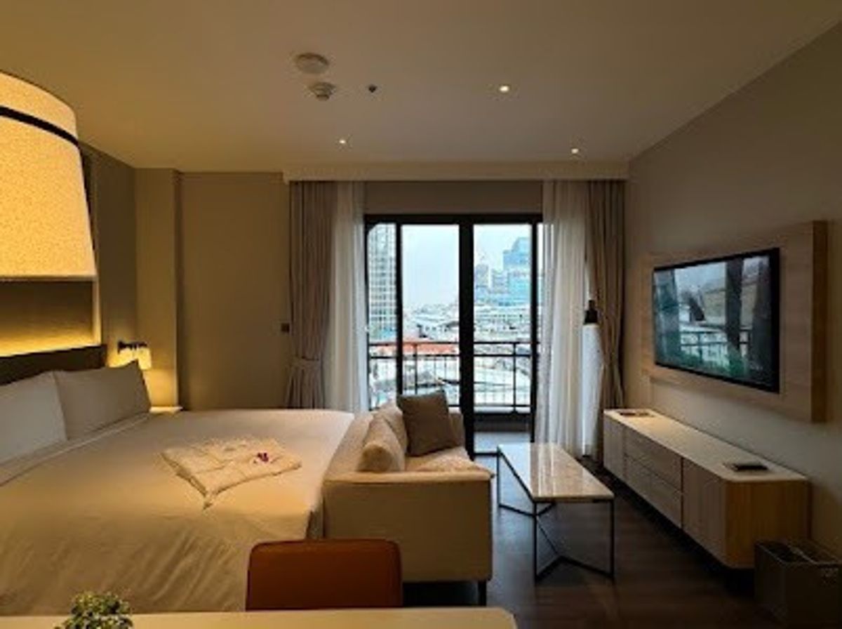 For RentCondoSukhumvit, Asoke, Thonglor : 🔥 Condo for rent 1 bedroom, complete furniture, beautiful decoration, wide balcony, convenient to travel, near BTS Phrom Phong, Thonglor Ready