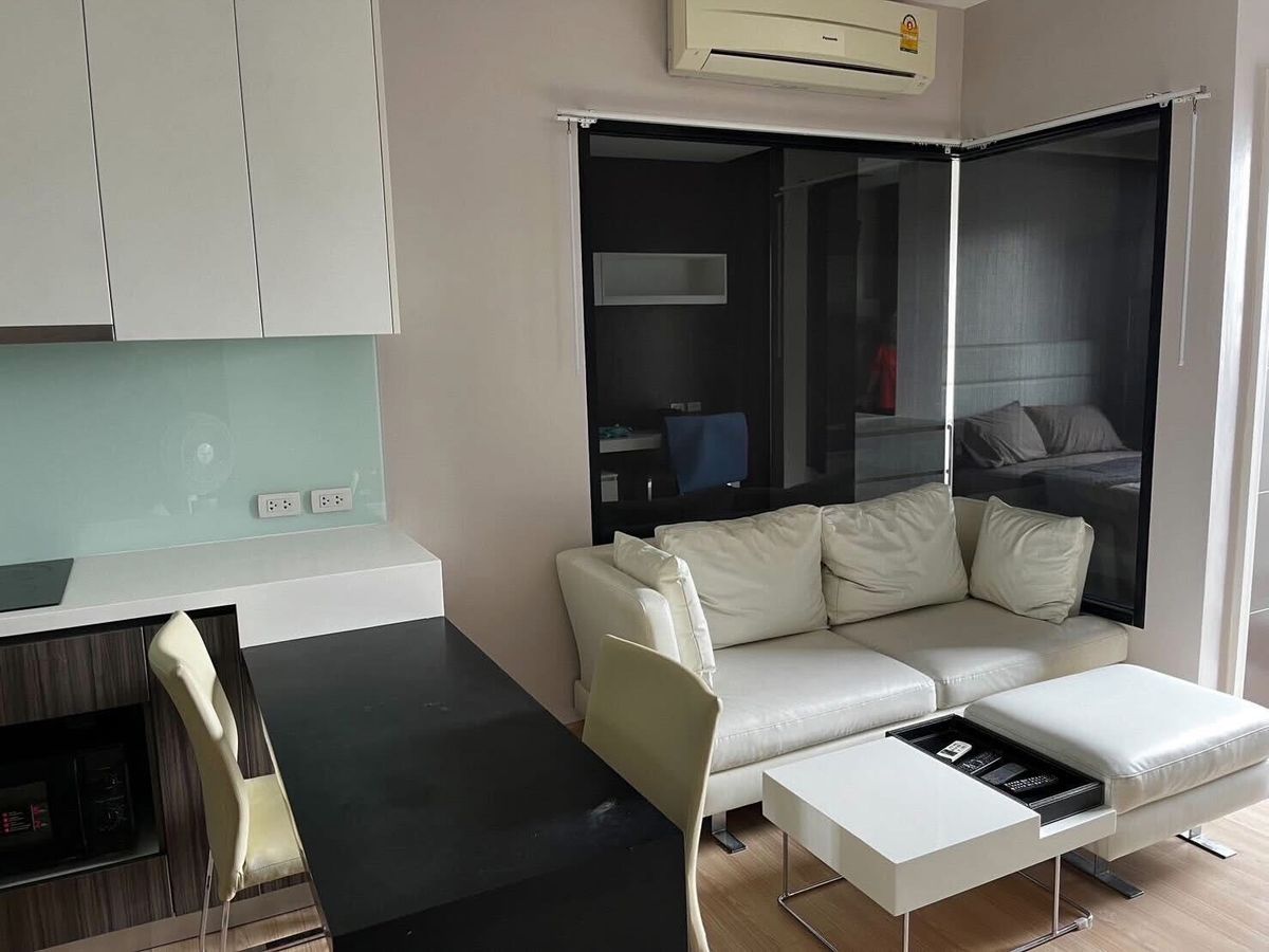 For RentCondoWongwianyai, Charoennakor : For rent ✨ Urbano Absolute Sathon - Taksin ✨ Near BTS, Thonburi, furniture and complete electrical appliances