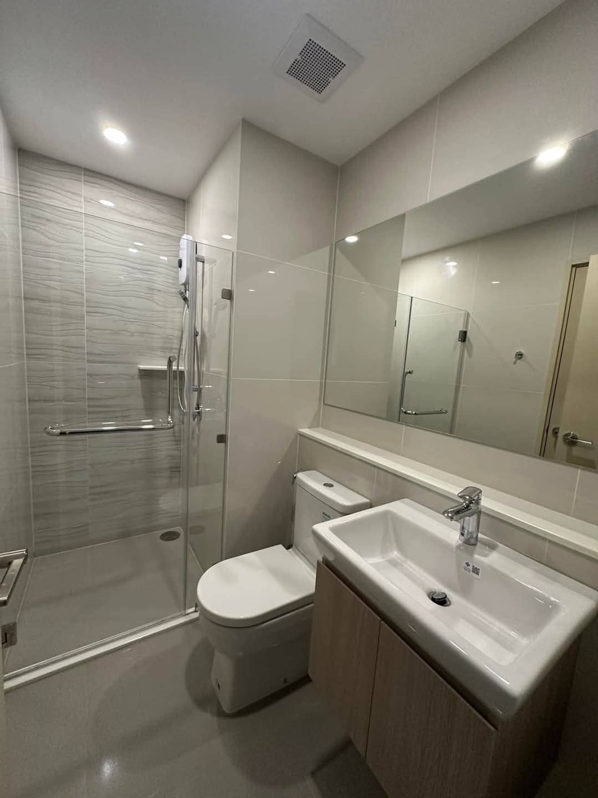 For RentCondoKhlongtoei, Kluaynamthai : For rent 📍 Life Rama 4 - Asoke 📍 Near MRT, Queen Sirikit Center, Furniture and Electrical appliances